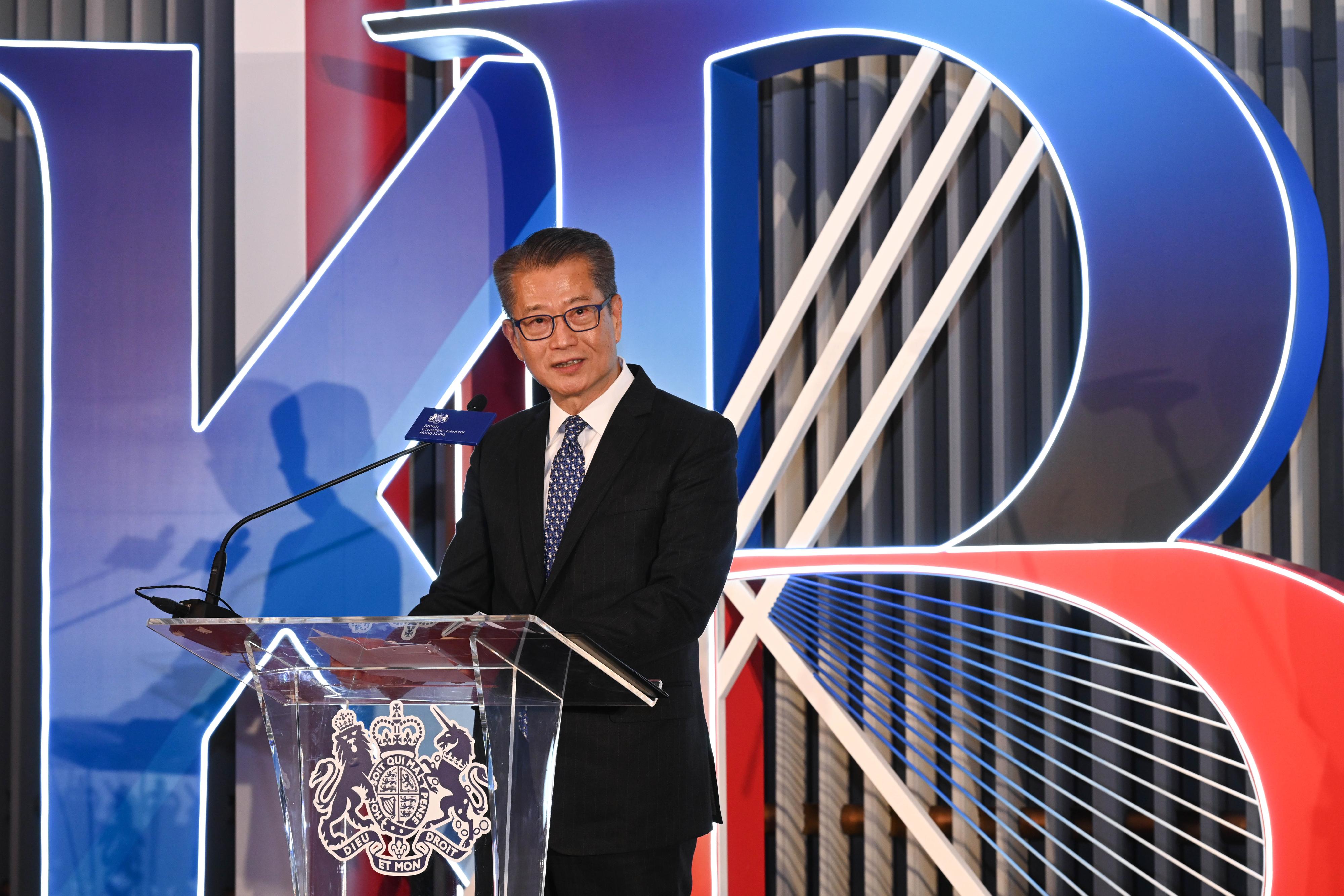 The Financial Secretary, Mr Paul Chan, speaks at the reception to celebrate the birthday of His Majesty King Charles III of the United Kingdom today (November 28).

