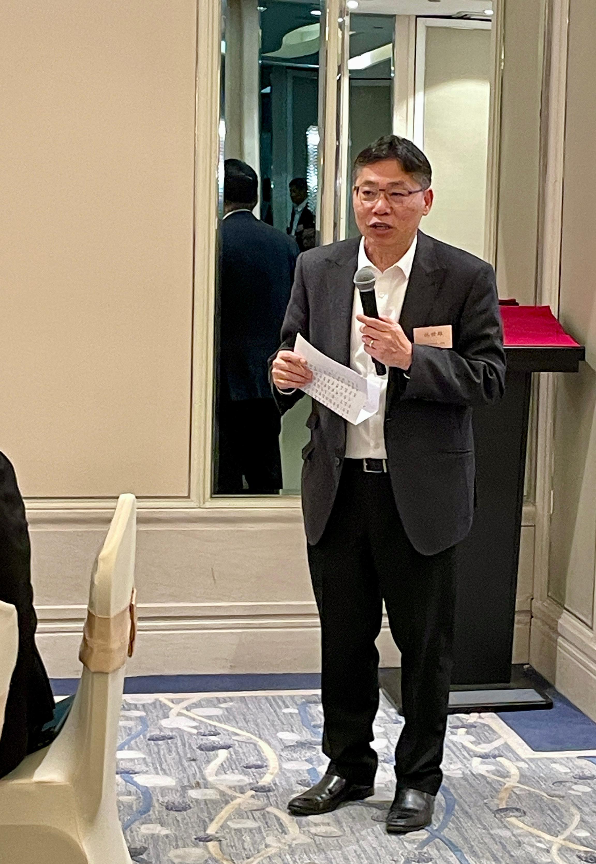 The Chairman of the Hong Kong Maritime and Port Board and the Secretary for Transport and Logistics, Mr Lam Sai-hung, spoke at the China Shipowners' Association and financial leasing enterprises dinner held in Shanghai today (December 4). 