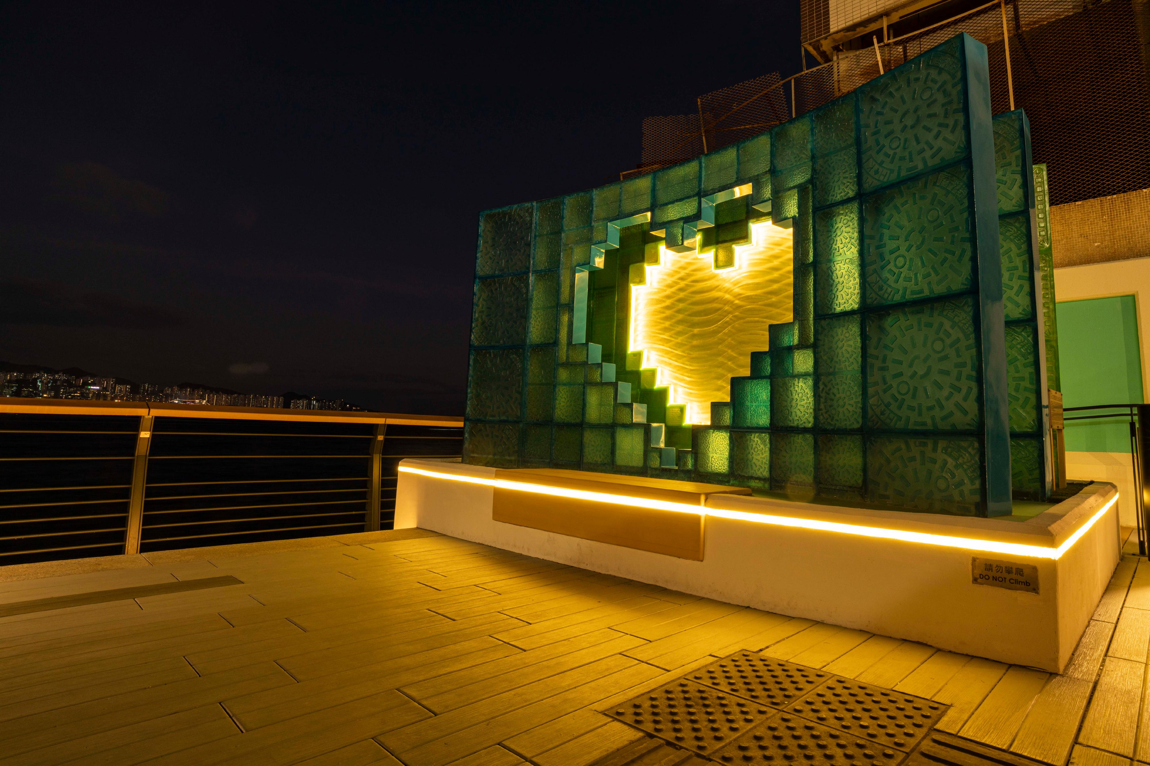 The To Kwa Wan Promenade is open for public use from today (December 21). Photo shows the award-winning design of the Design Competition for the Public Art at To Kwa Wan Promenade. 
