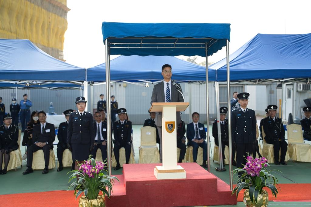 The Deputy Secretary for Security Mr Howard Yam, delivers a speech at the 140th New Cadets Passing-out Parade of the Civil Aid Service Cadet Corps today (January 6).