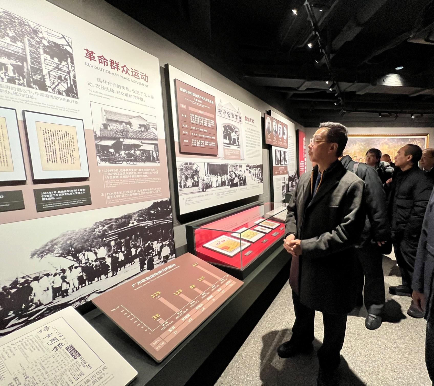 The Secretary for Culture, Sports and Tourism, Mr Kevin Yeung, visits the Memorial Site of the 4th National Congress of the Communist Party of China in Shanghai today (January 8) to learn more about the curation of different exhibitions, which will be beneficial to the preparatory work of formulating a museum in Hong Kong to showcase the development and achievements of the country.