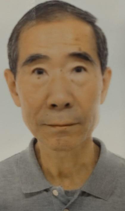 Man Tsang-lam, aged 78, is about 1.7 metres tall, 60 kilograms in weight and of thin build. He has a pointy face with yellow complexion and short grey hair. He was last seen wearing a grey jacket, blue jeans and light-colored sport shoes.