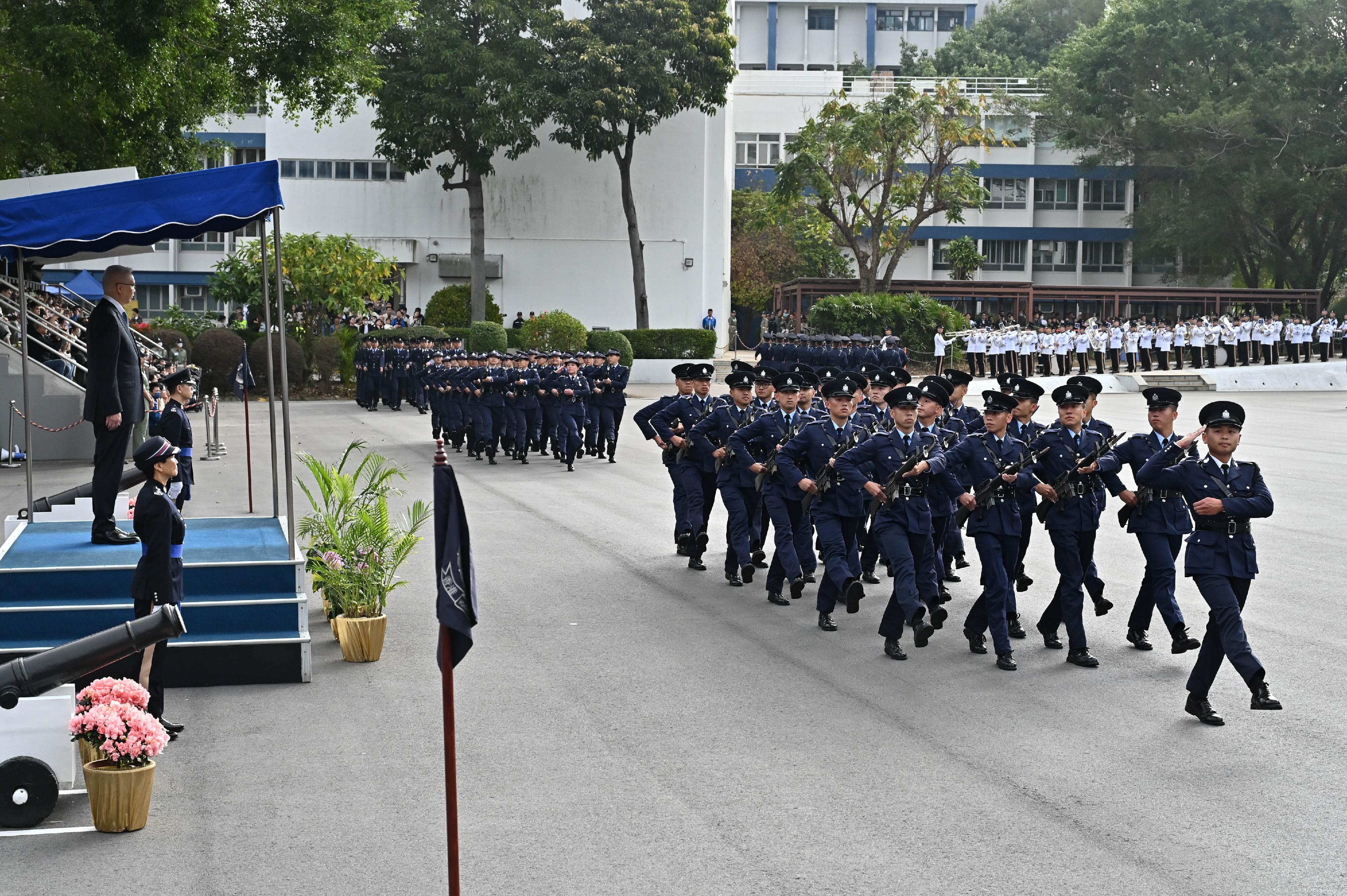 The Non-executive Chairman of MTR Corporation Limited, Dr Rex Auyeung Pak-kuen, today (February 3) inspects a passing-out parade of 27 probationary inspectors and 127 recruit police constables at the Hong Kong Police College.