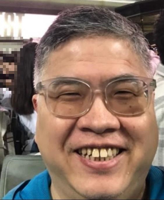 Chan Hon-fung, aged 50, He is about 1.75 metres tall, 81 kilograms in weight and of fat build. He has a round face with yellow complexion and short black and white hair. He was last seen wearing a pair of glasses, a white shirt, green jacket, black trousers, black shoes and carrying a black rucksack.
