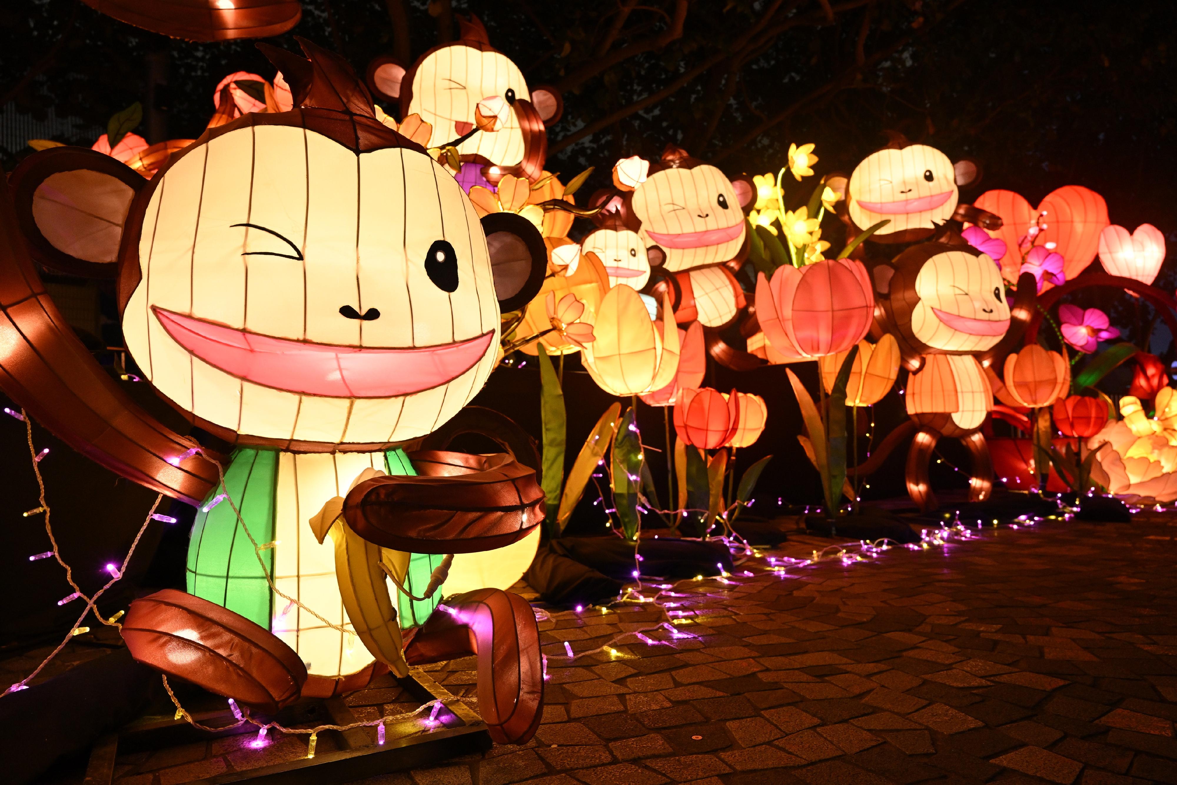 To celebrate the festive season with the public, the Leisure and Cultural Services Department is presenting the Lunar New Year Lantern Carnivals at the Hong Kong Cultural Centre Piazza, Hong Kong Velodrome Park, Tin Shui Wai Park and Ginza Square from today (February 20) until February 25. Picture shows colourful lanterns at the Hong Kong Cultural Centre Piazza.