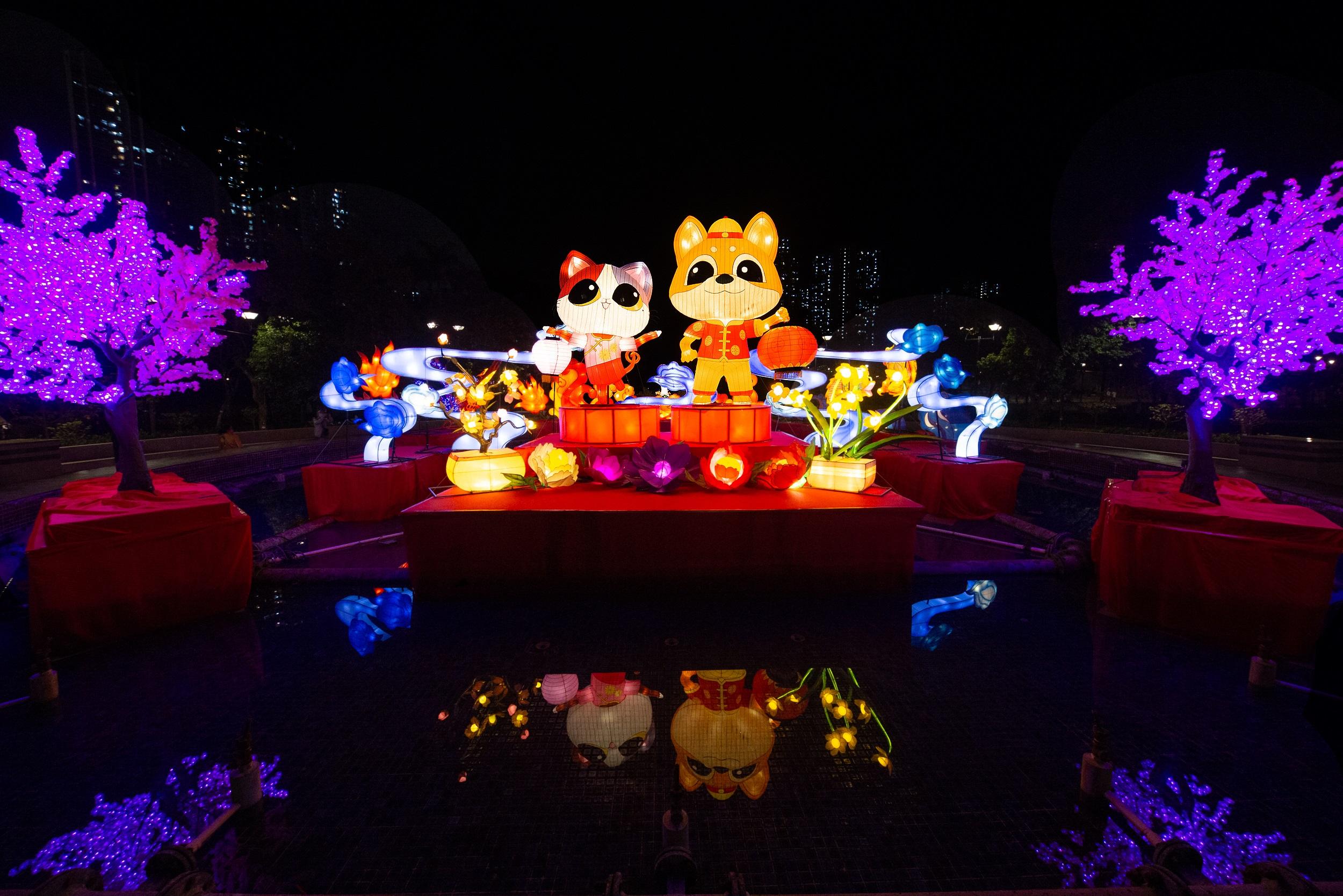To celebrate the festive season with the public, the Leisure and Cultural Services Department is presenting the Lunar New Year Lantern Carnivals at the Hong Kong Cultural Centre Piazza, Hong Kong Velodrome Park, Tin Shui Wai Park and Ginza Square from today (February 20) until February 25. Picture shows colourful lanterns at Tin Shui Wai Park and Ginza Square.