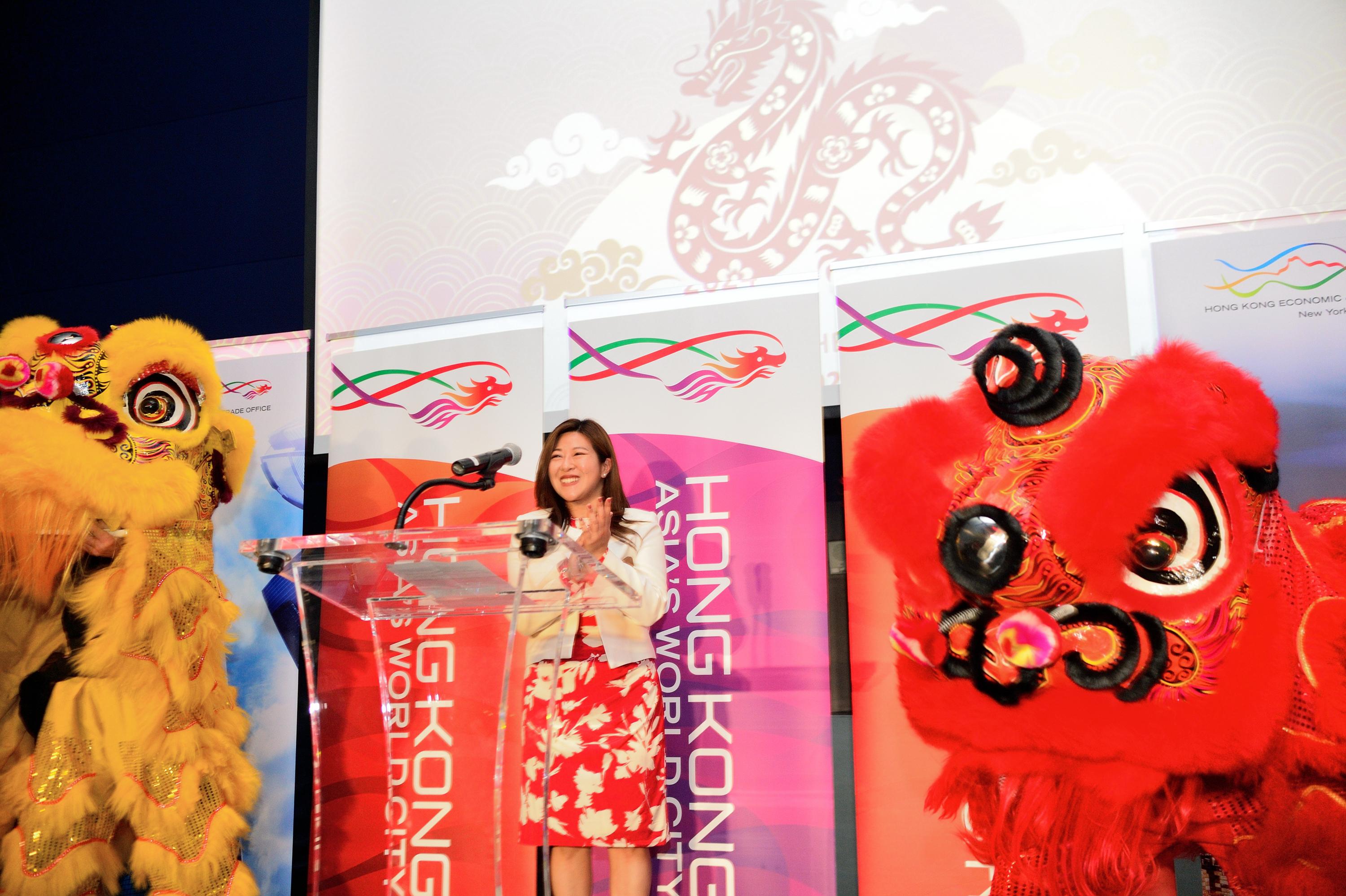 The Director of the Hong Kong Economic and Trade Office, New York, Ms Maisie Ho, promoted Hong Kong's fintech and innovation and technology during her three-day duty visit in Atlanta, Georgia from February 21 to 23 (Atlanta time). Photo shows the spring reception held at Georgia Aquarium in the evening of February 21 for some 200 guests from the city's political, business and finance, as well as academic communities.