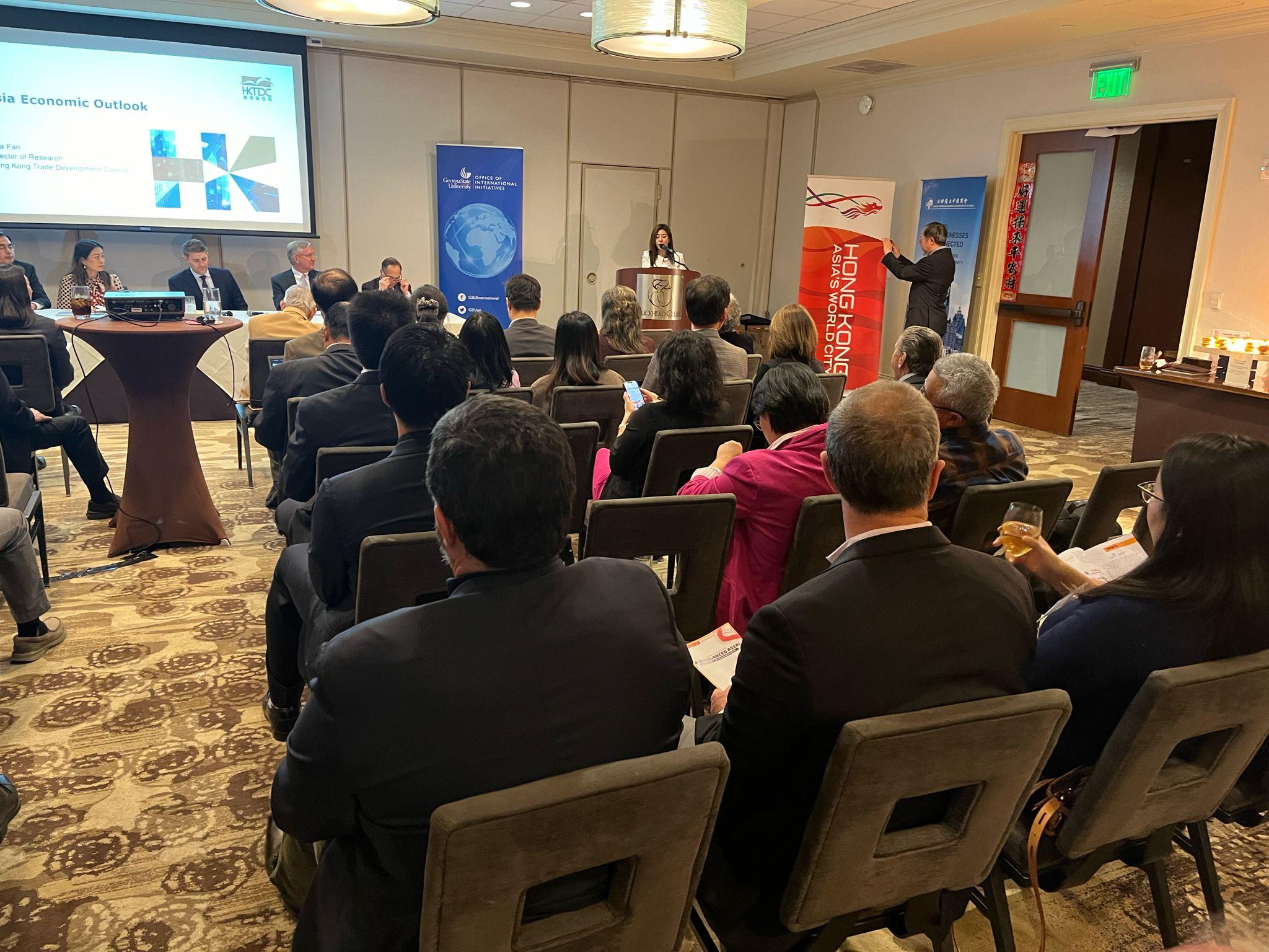 The Director of the Hong Kong Economic and Trade Office, New York, Ms Maisie Ho, promoted Hong Kong's fintech and innovation and technology during her three-day duty visit in Atlanta, Georgia from February 21 to 23 (Atlanta time). Photo shows Ms Ho speaking at a Lunar New Year business forum organised by the Hong Kong Association of Atlanta, World Trade Center Atlanta and the Office of International Initiatives of Georgia State University in the evening of February 22 to explore the role of artificial intelligence, data management and electric vehicles in Asia.