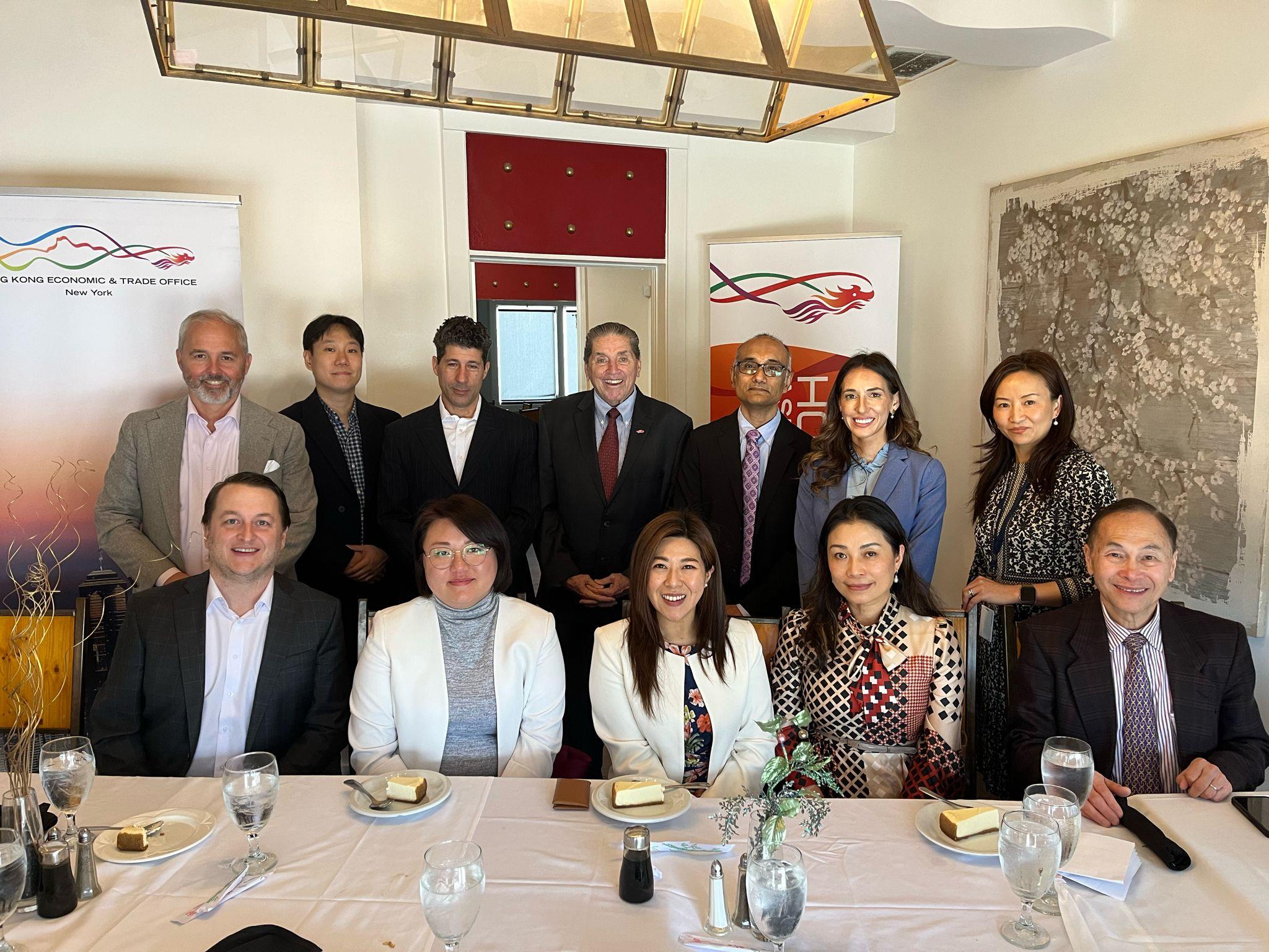 The Director of the Hong Kong Economic and Trade Office, New York, Ms Maisie Ho, promoted Hong Kong's fintech and innovation and technology during her three-day duty visit in Atlanta, Georgia from February 21 to 23 (Atlanta time). Photo shows Ms Ho (front row, centre) hosting a luncheon on February 22, when she gave a briefing on the latest development of fintech in Hong Kong to the attending representatives from local government, chambers of commerce, advance technology development centres and enterprises in the technology sector.