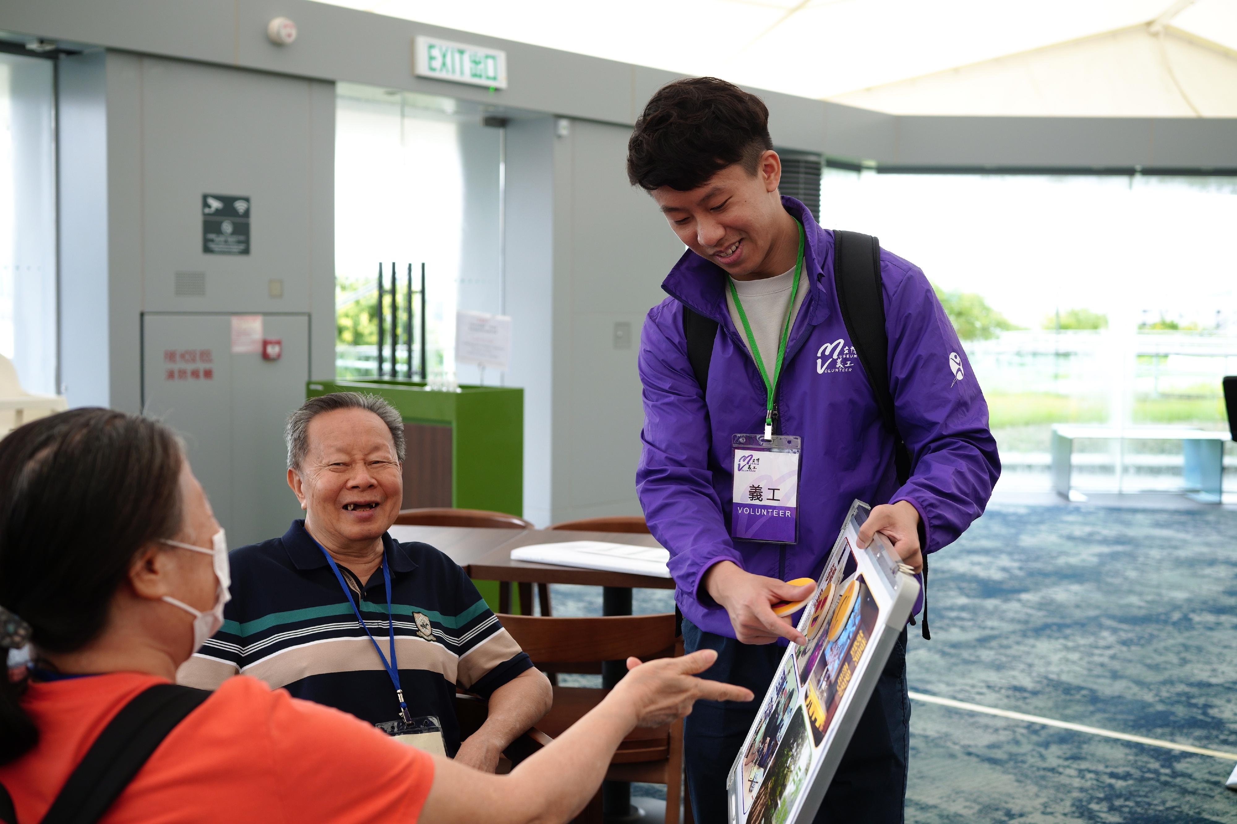 The Leisure and Cultural Services Department (LCSD) will start recruiting museum volunteers in March to serve in museums under the LCSD in various aspects. Photo shows a volunteer interacting with participants in the Listening & Wonder Museum programme.