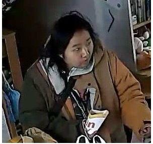 To Yuen-wa, aged 33, is about 1.5 metres tall, 73 kilograms in weight and of fat build. She has a round face with yellow complexion and long black hair. She was last seen wearing an olive green camouflage jacket, light-coloured jeans, black and white sport shoes and carrying a grey crossbody bag.
