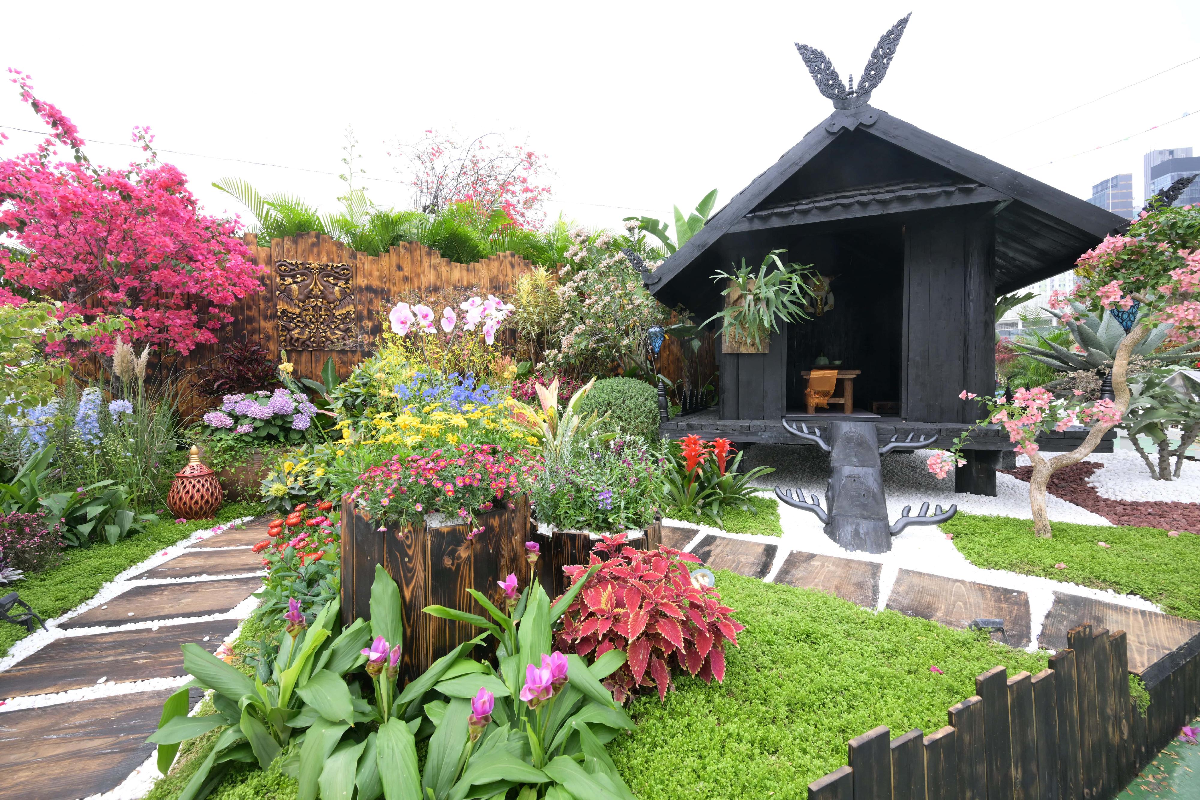 The winners of the plant exhibit competition, one of the major activities of the Hong Kong Flower Show, were announced today (March 16). Photo shows the winning garden plot of the Leisure and Cultural Services Department Oriental Style Garden Plot Competition.
