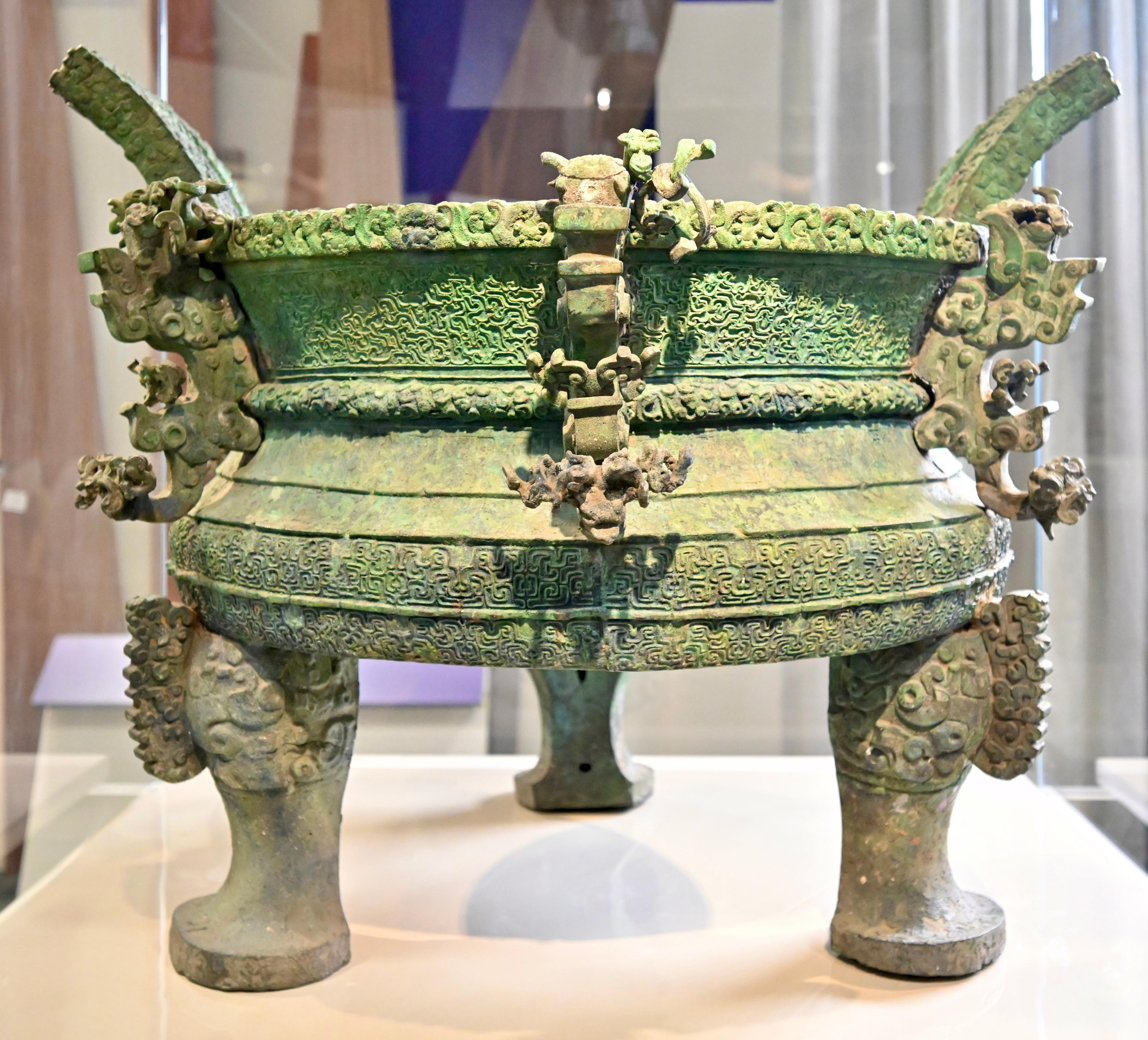 The Hong Kong Museum of History will launch the first exhibition of the General History of China Exhibition Series in collaboration with the Chinese Culture Promotion Office, "The Hong Kong Jockey Club Series: The Ancient Civilisation of the Xia, Shang and Zhou Dynasties in Henan Province" exhibition on April 3, to showcase over 150 sets of cultural relics from the collections of the Henan Museum, as well as a dozen other museums and cultural institutions in the province. Invaluable cultural relics have arrived in Hong Kong. Photo shows grade-one national treasure "Wang Zi Wu" ding from a collection of the Henan Provincial Institute of Cultural Heritage and Archaeology, which dates back to the Spring and Autumn Period of ancient China.