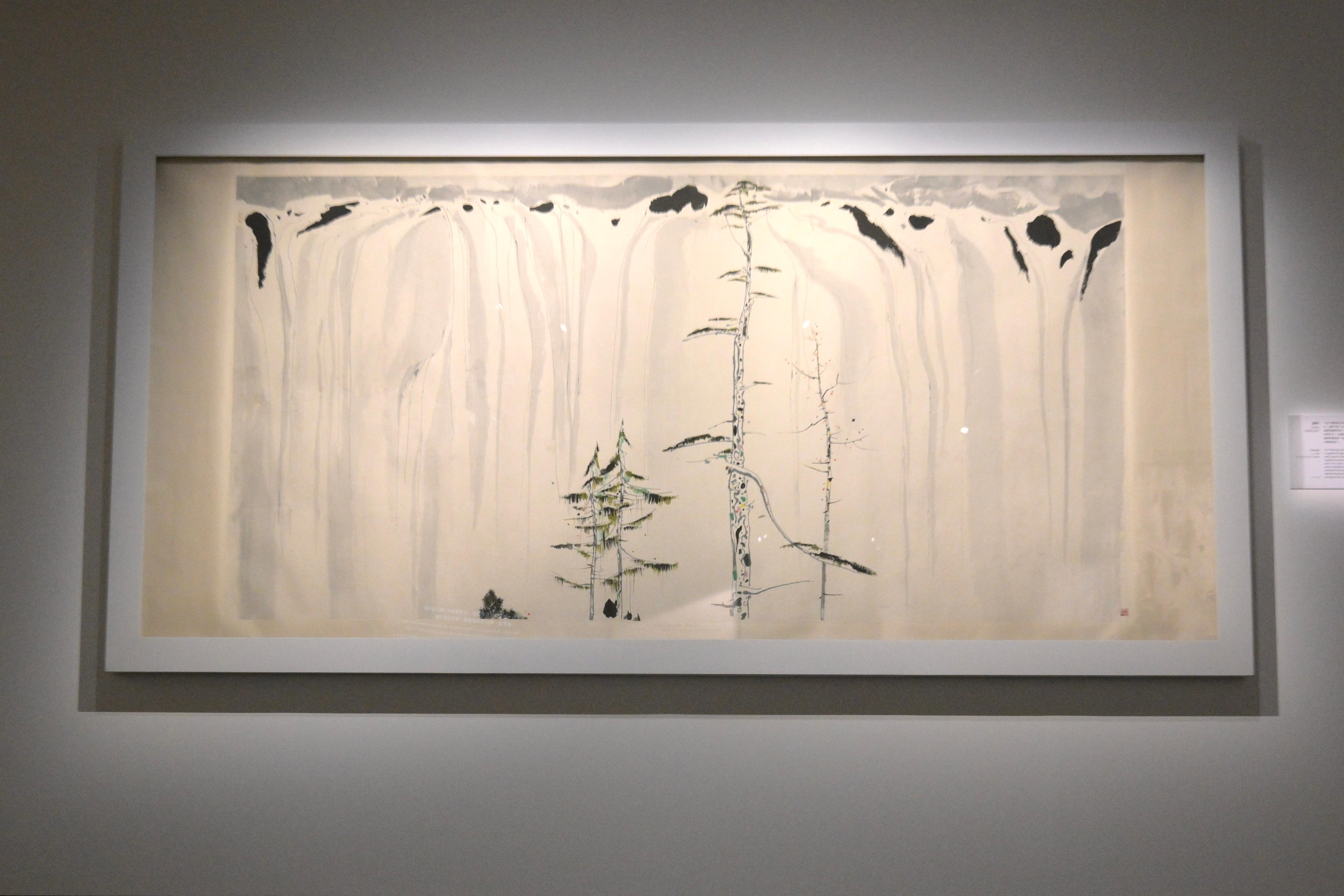 「吳冠中——黑．白．灰」中展出吳冠中在一九九五年第一幅贈予香港藝術館的作品《瀑布》。