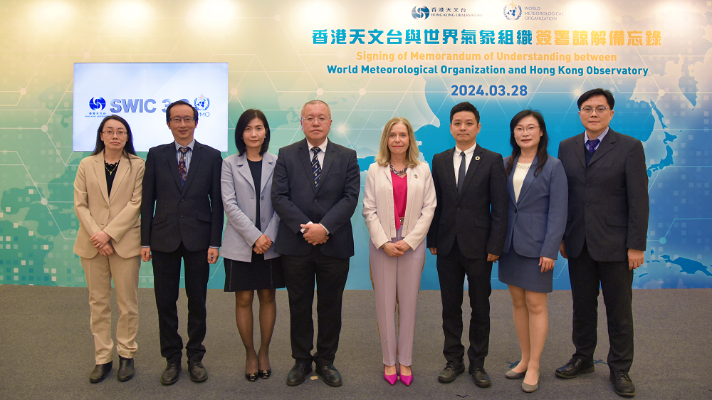 The Principal Assistant Secretary for Environment and Ecology (Climate Change), Mrs Dorothy Ma (third left); the Director of the Hong Kong Observatory, Dr Chan Pak-wai (fourth left); and the Secretary-General of the World Meteorological Organization, Professor Celeste Saulo (fourth right), gather with guests at the launching ceremony of the new version of the Severe Weather Information Centre 3.0 website (SWIC 3.0) today (March 28). 