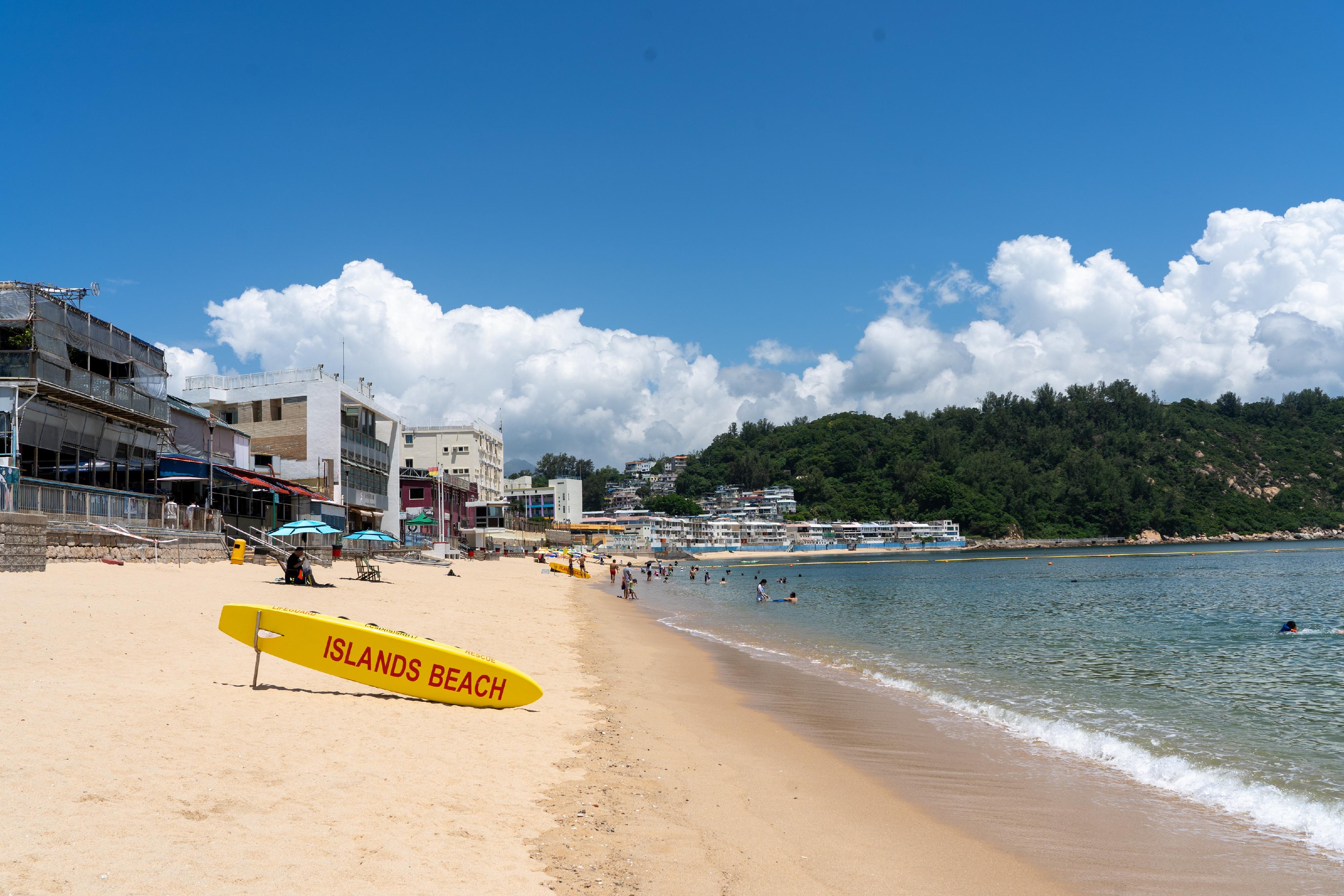 The 2023 Beach Water Quality Report reveals that all gazetted beaches in Hong Kong have fully met the bacteriological Water Quality Objective for 14 consecutive years. Photo shows Cheung Chau Tung Wan Beach in Islands District which has been maintaining a "Good" water quality annual ranking since 2007.

