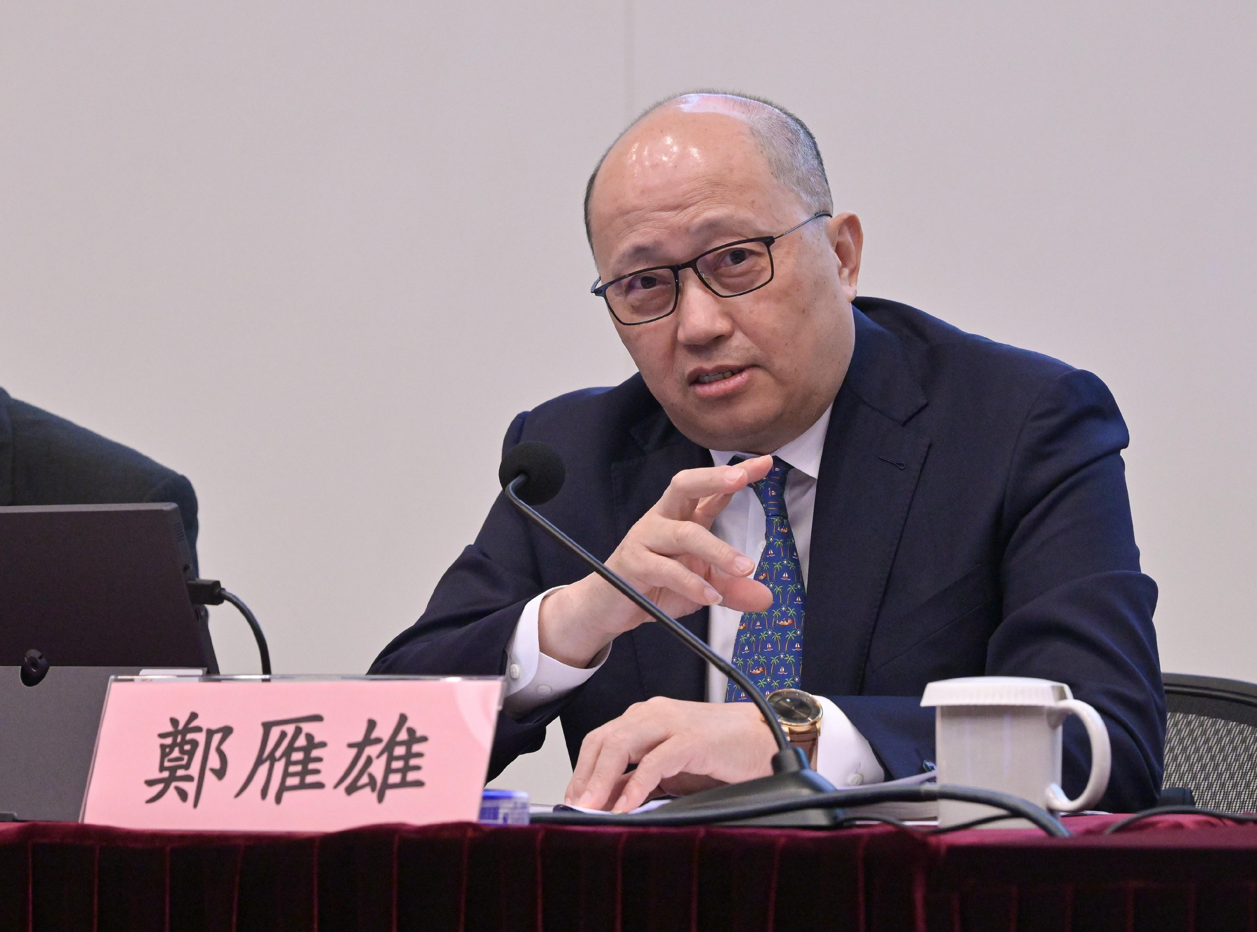 The Hong Kong Special Administrative Region (HKSAR) Government today (April 9) held a seminar on learning the spirit of the "two sessions" at the Central Government Offices. Photo shows the Director of the Liaison Office of the Central People's Government in the HKSAR, Mr Zheng Yanxiong, sharing his views at the seminar.
