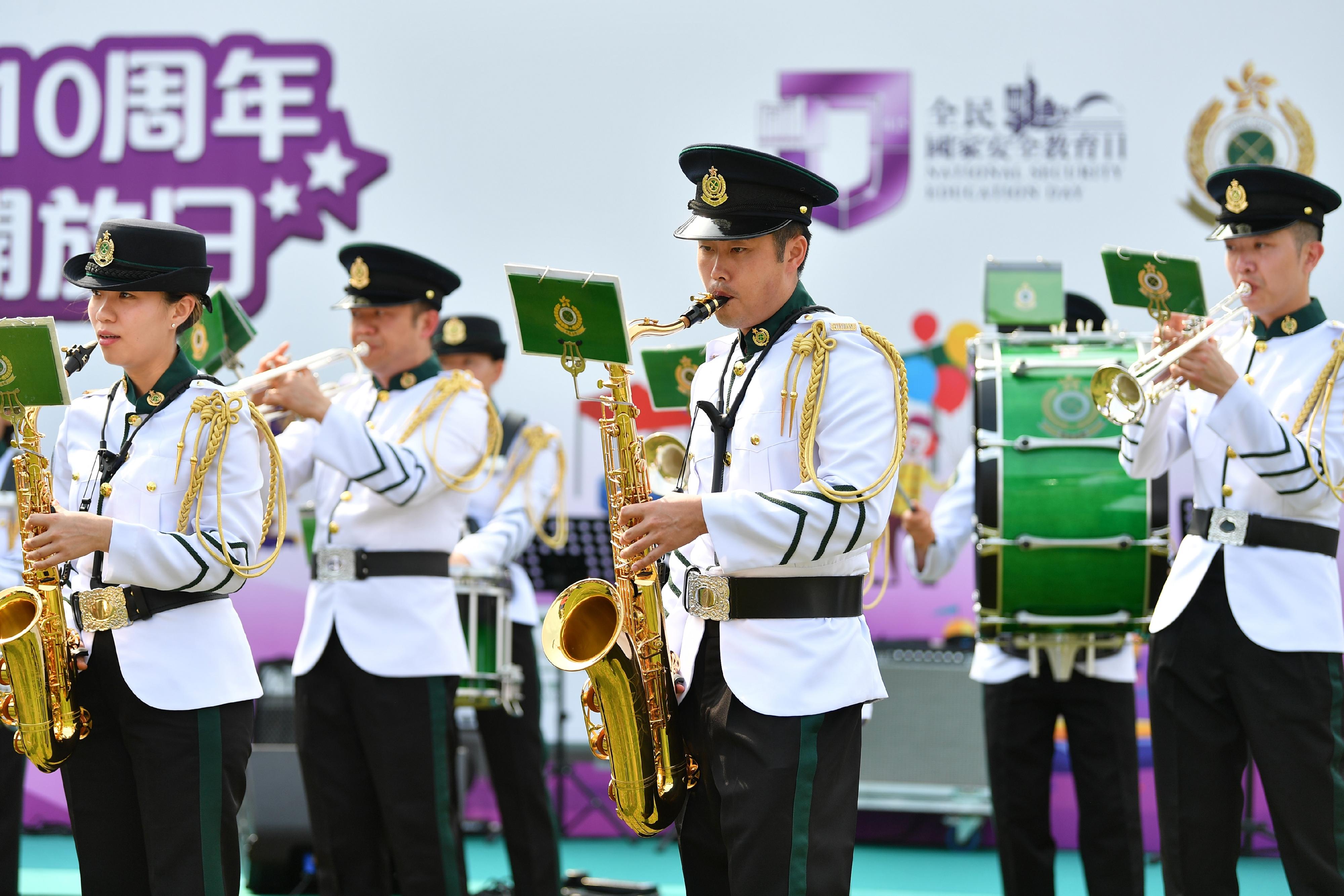 香港海關今日（四月十四日）在香港海關學院舉行開放日。圖示海關樂隊在開放日中的表演。