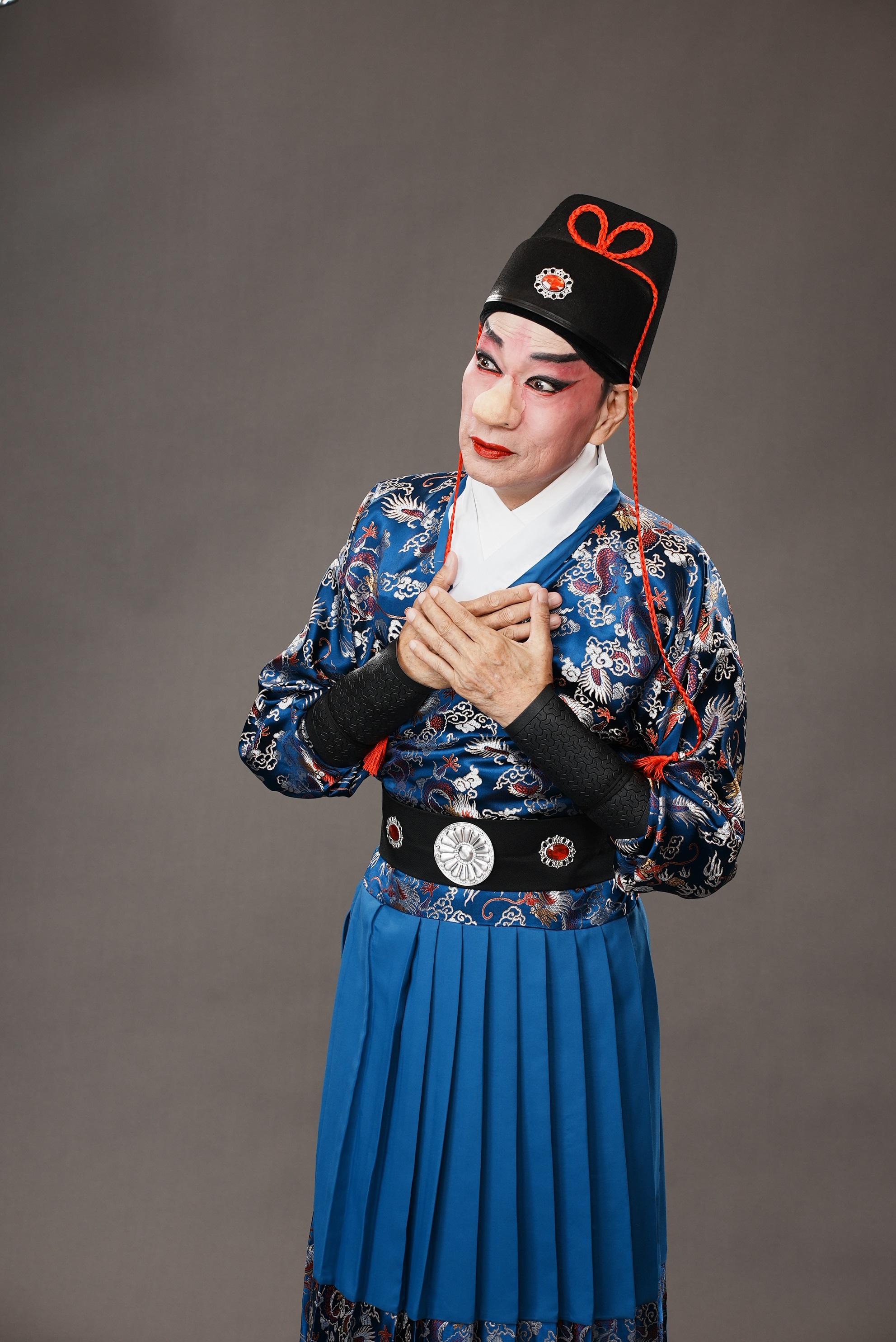 The Leisure and Cultural Services Department will present eight quality programmes at this year's Chinese Opera Festival from June to August. Photo shows famous Cantonese opera artist Law Ka-ying, who will perform in the "Cyrano de Bergerac" - A Cantonese Opera Interpretation.
