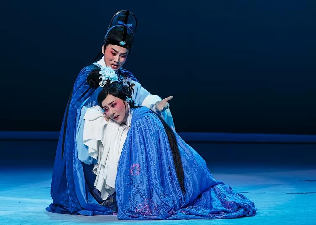 The Leisure and Cultural Services Department will present eight quality programmes at this year's Chinese Opera Festival from June to August. Photo shows a scene from the Yue opera performance of "Liu Yong".