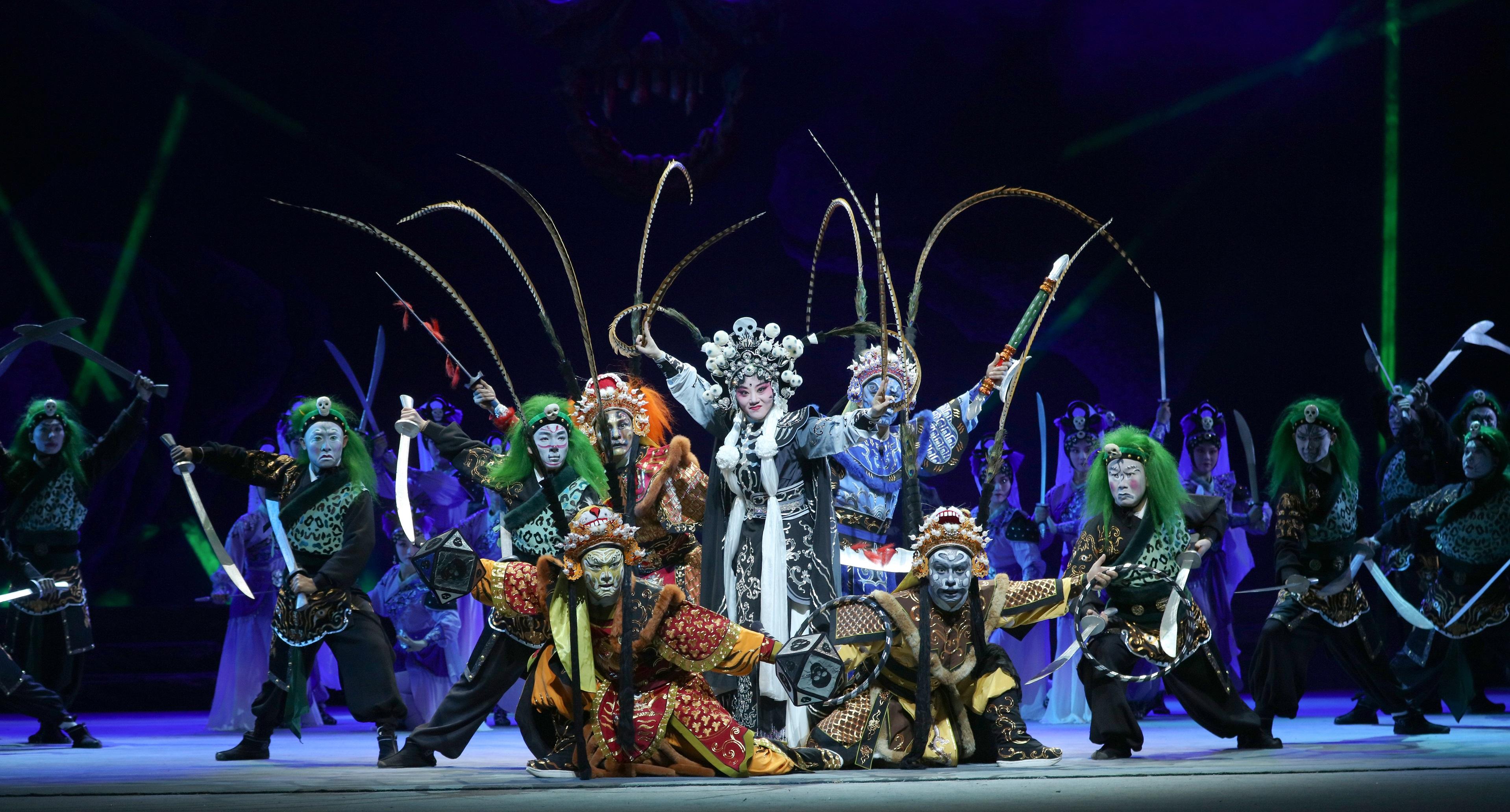 The Leisure and Cultural Services Department will present eight quality programmes at this year's Chinese Opera Festival from June to August. Photo shows a scene from the Wu opera performance "Sun Wu Kong Thrice Beat the Bony Demon".