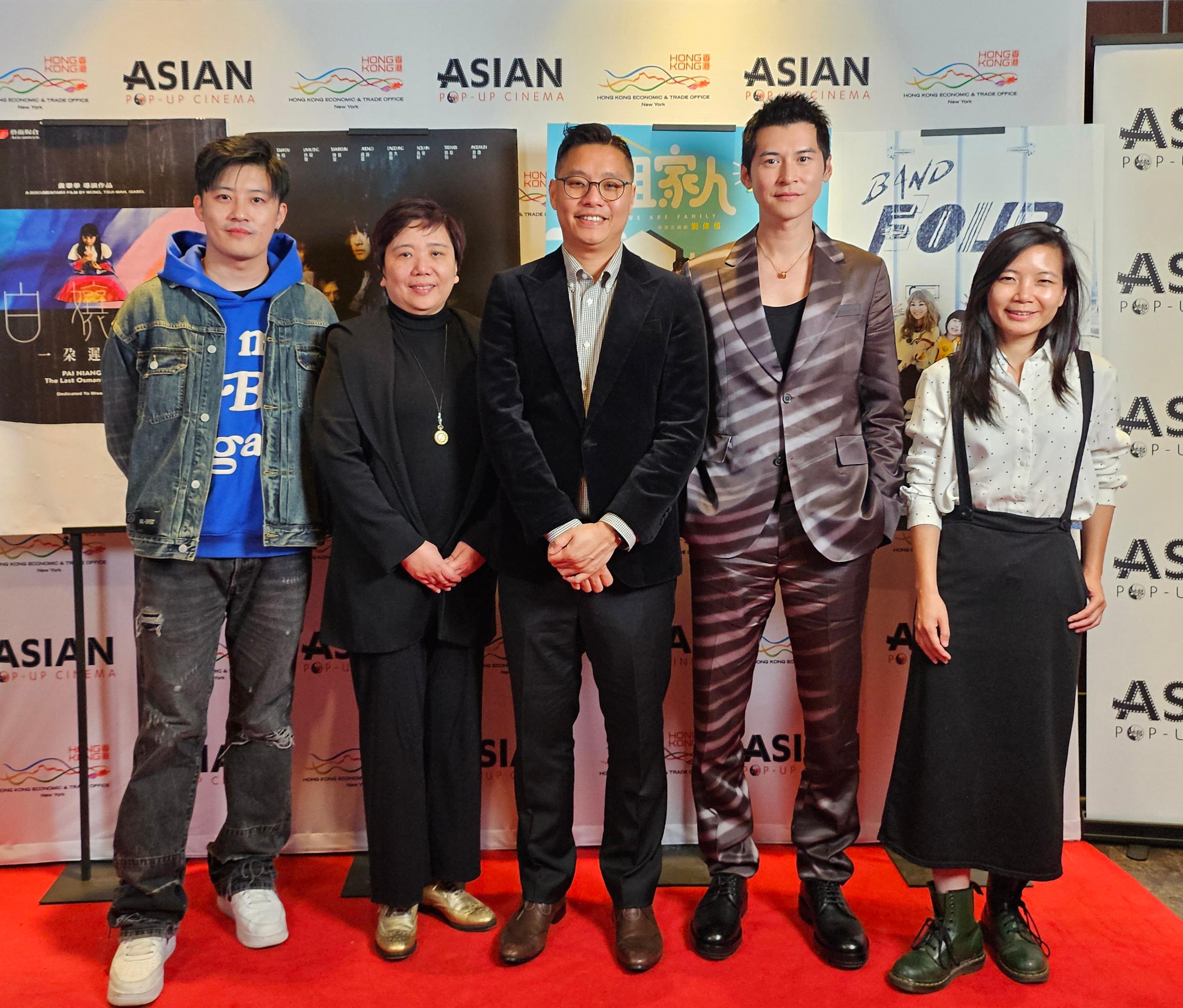 演員陳家樂（右二），以及有作品入選亞洲躍動電影節「香港電影系列」的導演黃翠華（左二）、劉偉恒（中）、賴恩慈（右一）和岑嘉彥（左一）。