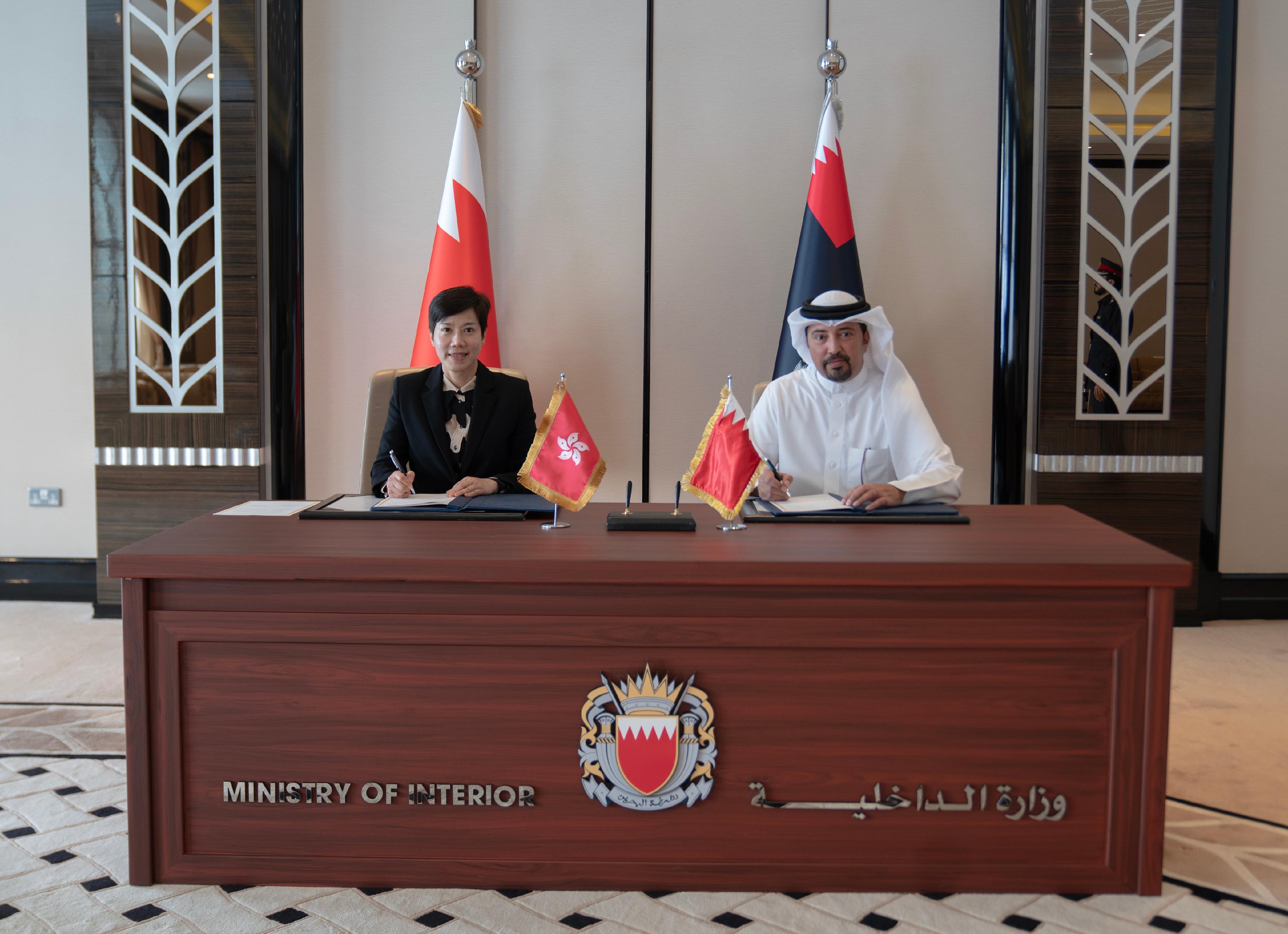 The Commissioner of Customs and Excise, Ms Louise Ho (left), today (April 22) led a delegation of Hong Kong Customs to visit the Bahrain Customs Affairs (BCA) and sign the Authorized Economic Operator Mutual Recognition Arrangement with the President of the BCA, Mr Shaikh Ahmed bin Hamad Al Khalifa (right), with an aim of strengthening mutual trade relationship and fostering greater security in the global supply chain.