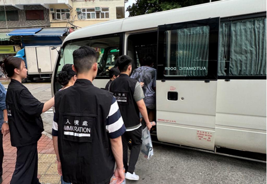 The Immigration Department mounted a series of territory-wide anti-illegal worker operations codenamed "Twilight", and joint operations with the Hong Kong Police Force codenamed "Champion" and "Windsand", for four consecutive days from April 22 to yesterday (April 25). Photo shows suspected illegal workers arrested during an operation.