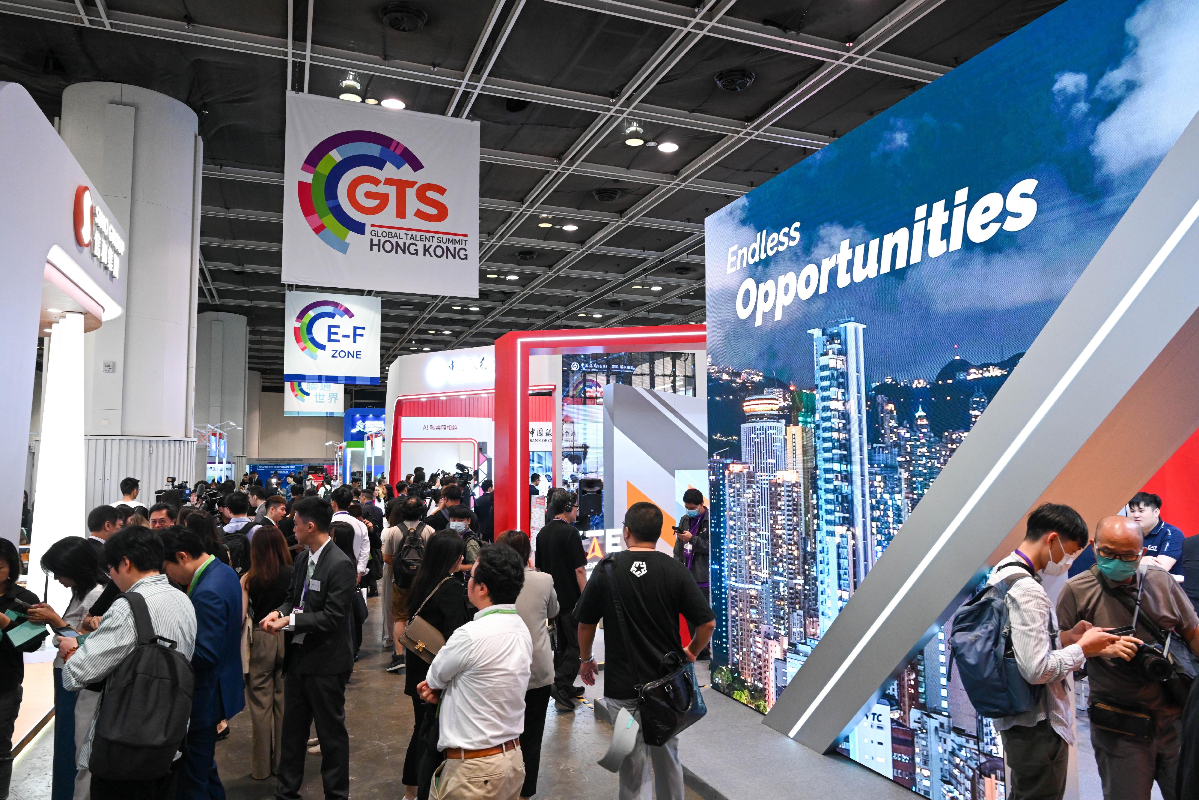 The two-day Global Talent Summit · Hong Kong comprised the International Talent Forum yesterday (May 7), the Second Guangdong-Hong Kong-Macao GBA High-quality Talent Development Conference today (May 8) and the CareerConnect Expo on both days concurrently. It concluded this afternoon.