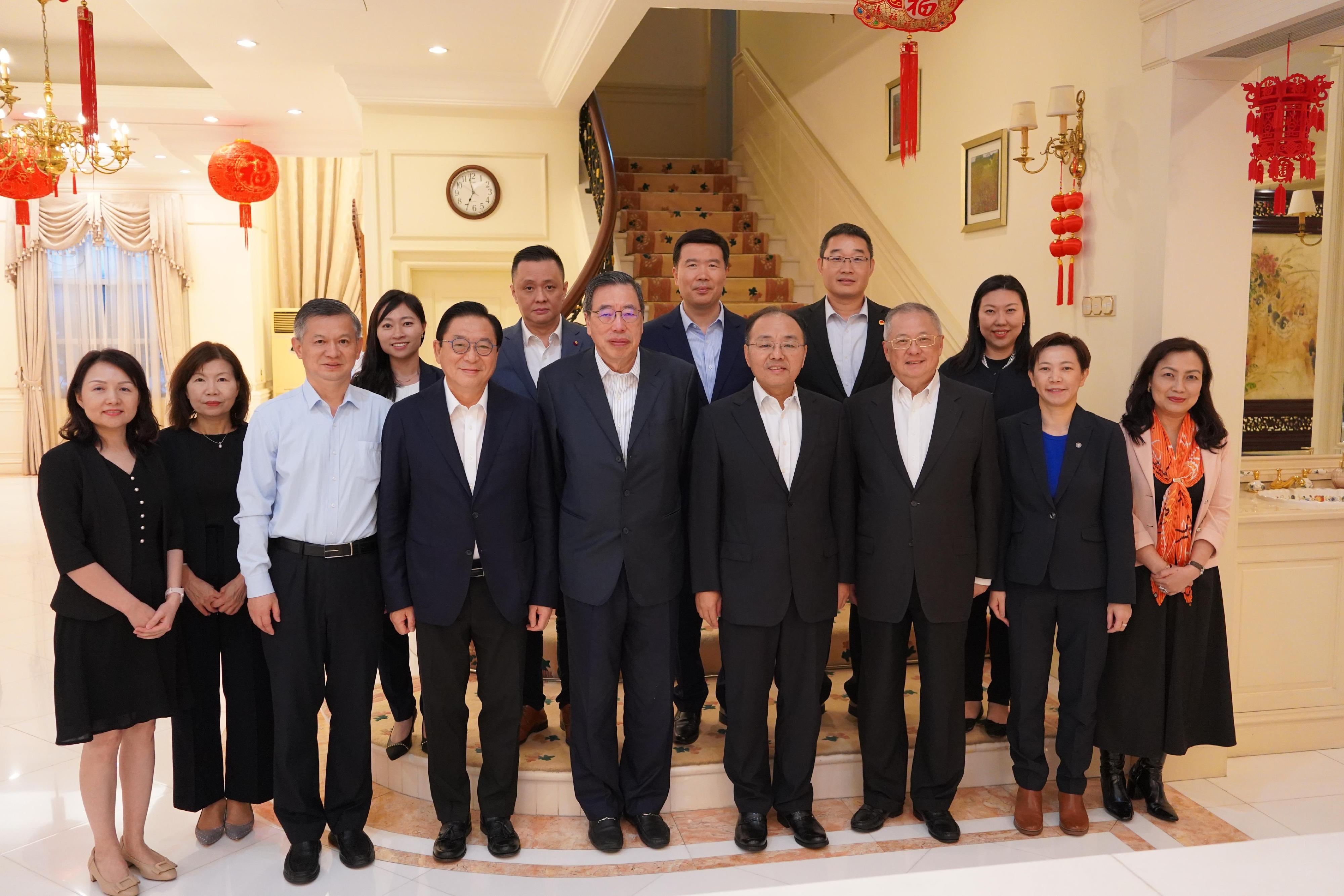 The Legislative Council delegation continues its duty visit in Kuala Lumpur, Malaysia today (May 13). Photo shows the delegation and the Ambassador Extraordinary and Plenipotentiary of the People’s Republic of China to Malaysia, Mr Ouyang Yujing (front row, fourth right).
