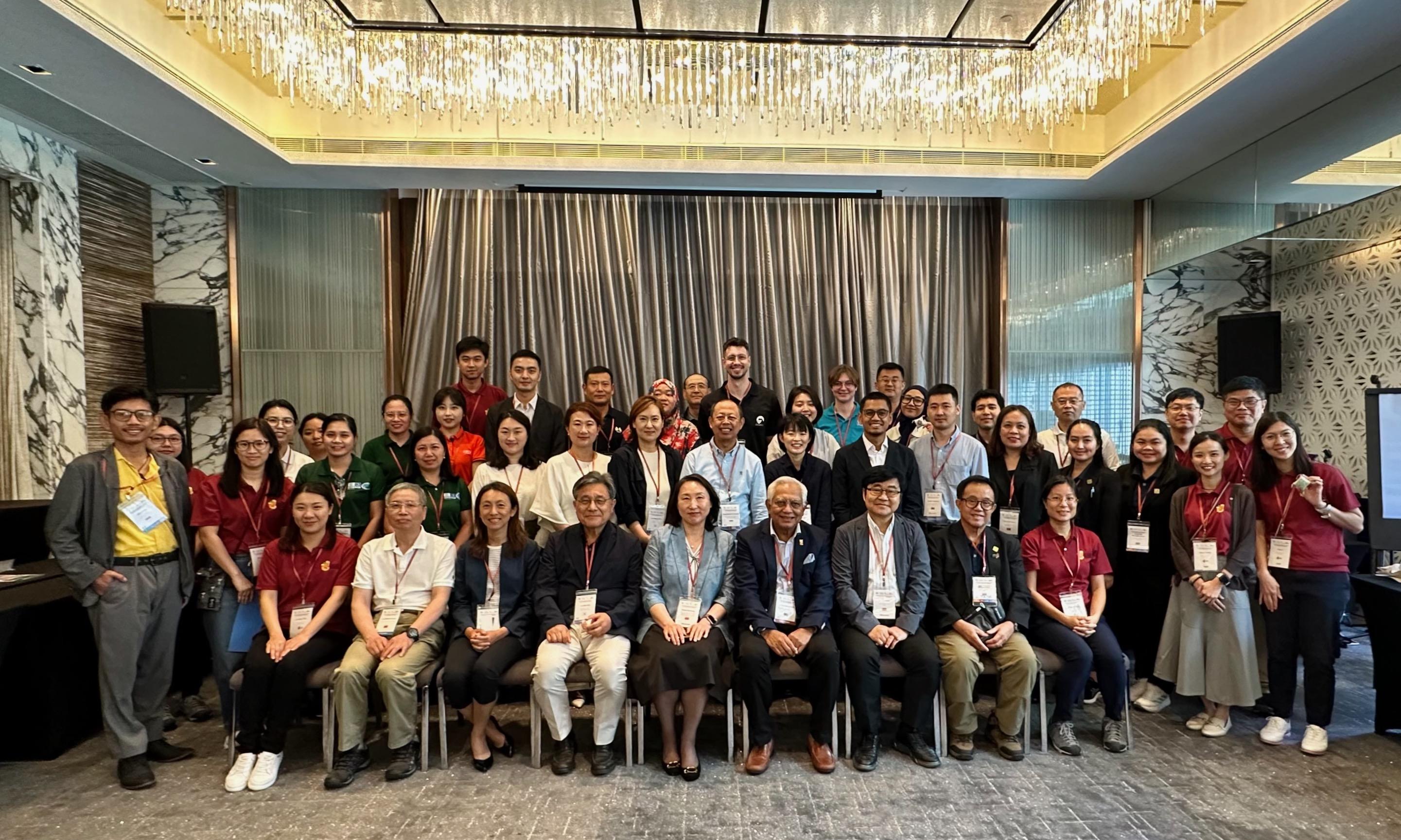 The four-day Asia Pacific Geoparks Network Geopark Development Forum opened today (May 14) in Hong Kong. Representatives from 22 geoparks in the Asia-Pacific region have gathered to exchange experiences, challenges and good practices in managing geoparks.