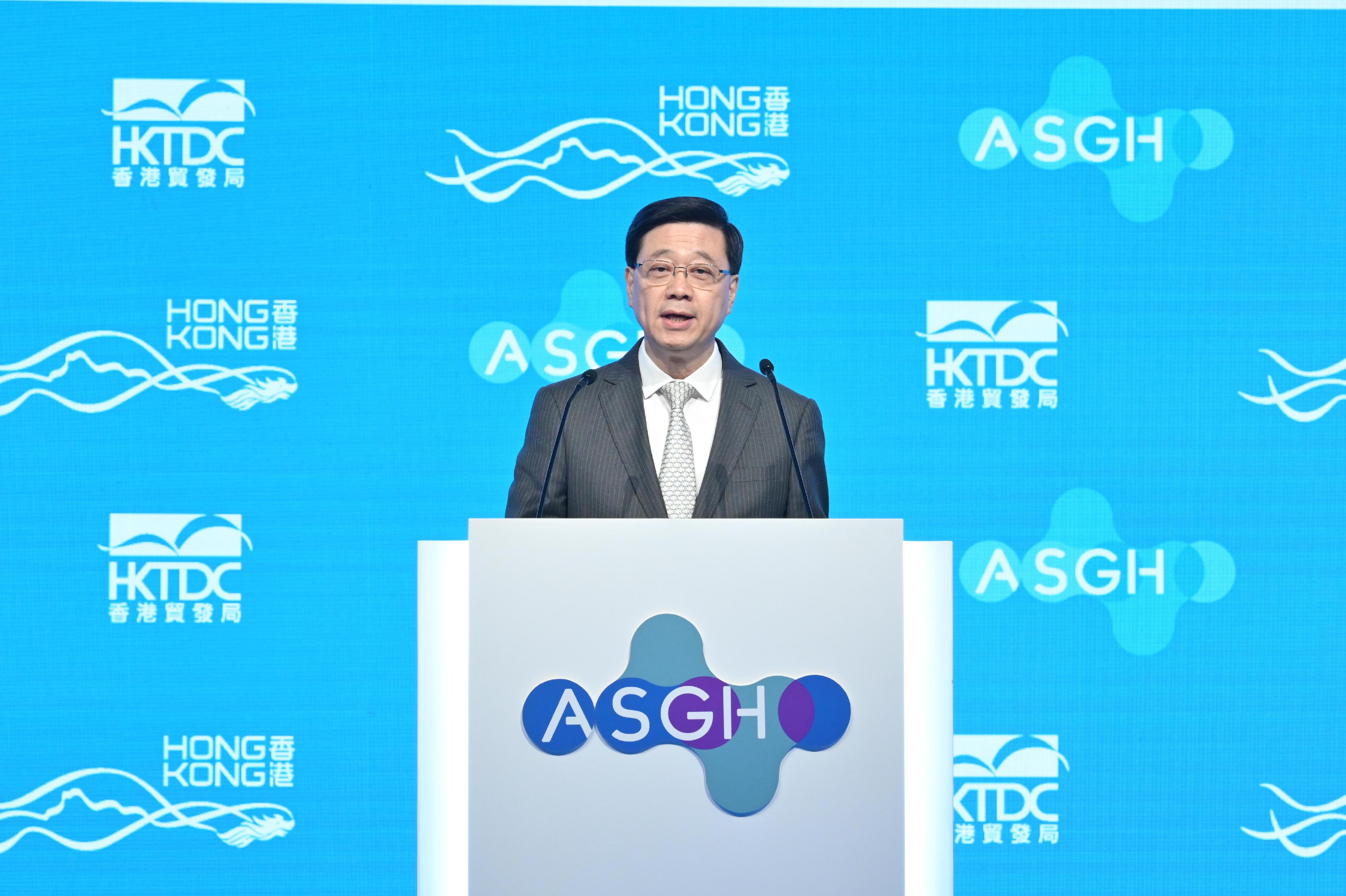 The Chief Executive, Mr John Lee, speaks at the Asia Summit on Global Health today (May 16).
 
