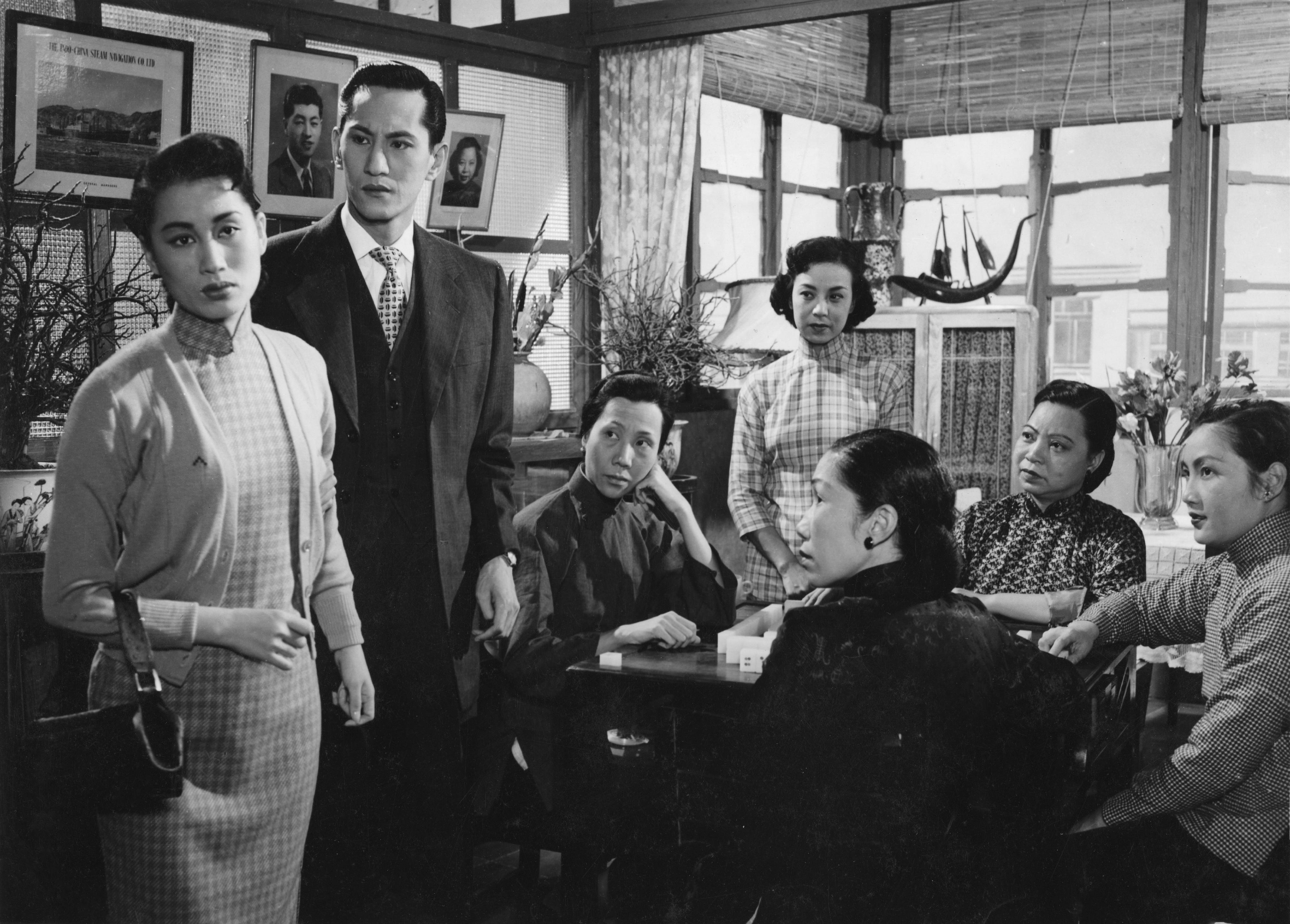 The Hong Kong Film Archive of the Leisure and Cultural Services Department will present a screening programme entitled "Integrating Traditional Morality with Modern Reality: Sil-Metropole Retrospective" from June 23 to September 22, showcasing 16 classic films produced by the Sil-Metropole Organisation. The screening programme is one of the features of the inaugural Chinese Culture Festival. Photo shows a film still from "Mutual Understanding" (1954). (Courtesy of Sil-Metropole Organisation Ltd)