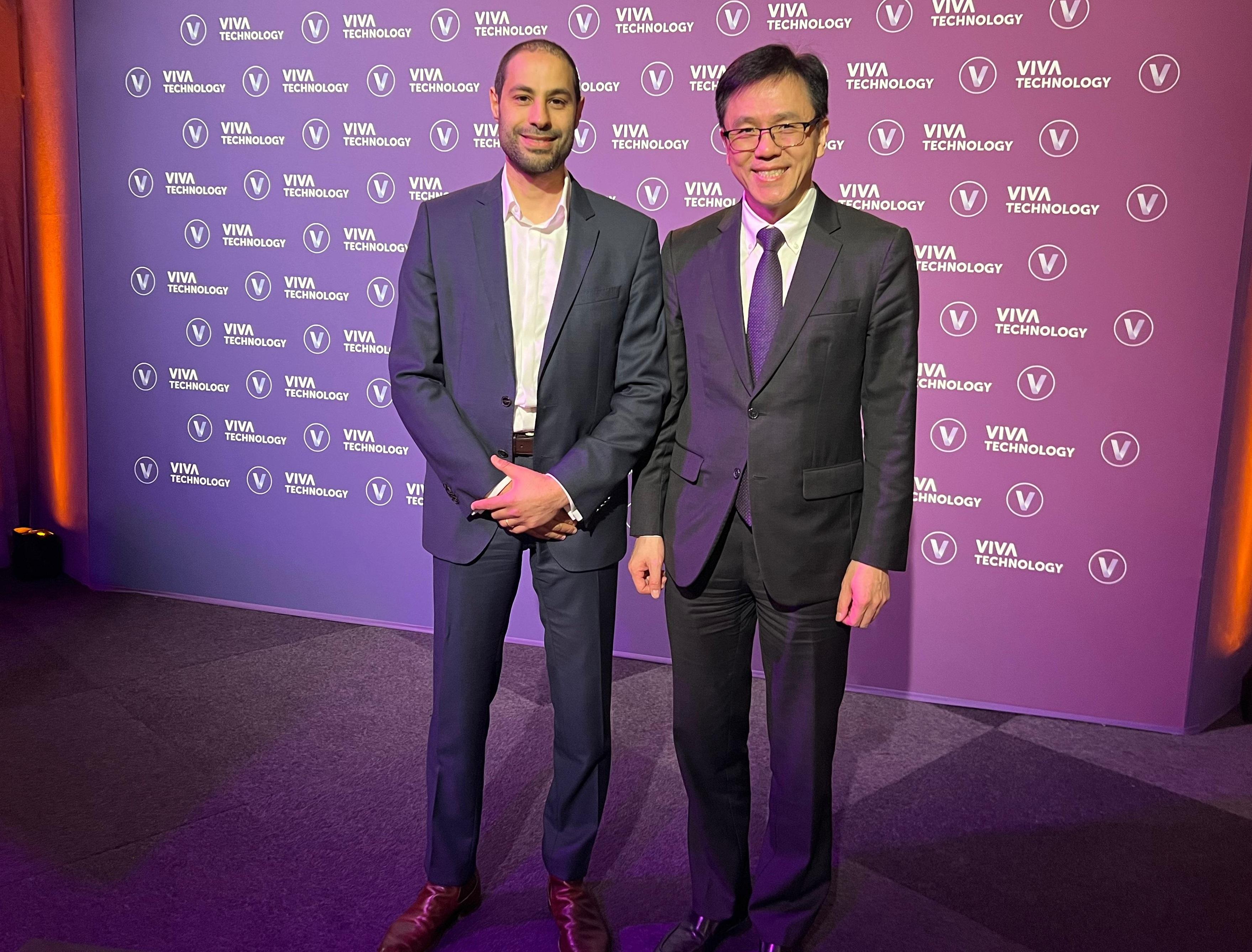 The Secretary for Innovation, Technology and Industry, Professor Sun Dong (right), attended VivaTech 2024 in Paris, France on May 24 (Paris time) and pictured with the General Secretary of VivaTech Mr Reda Bendjelloul (left).