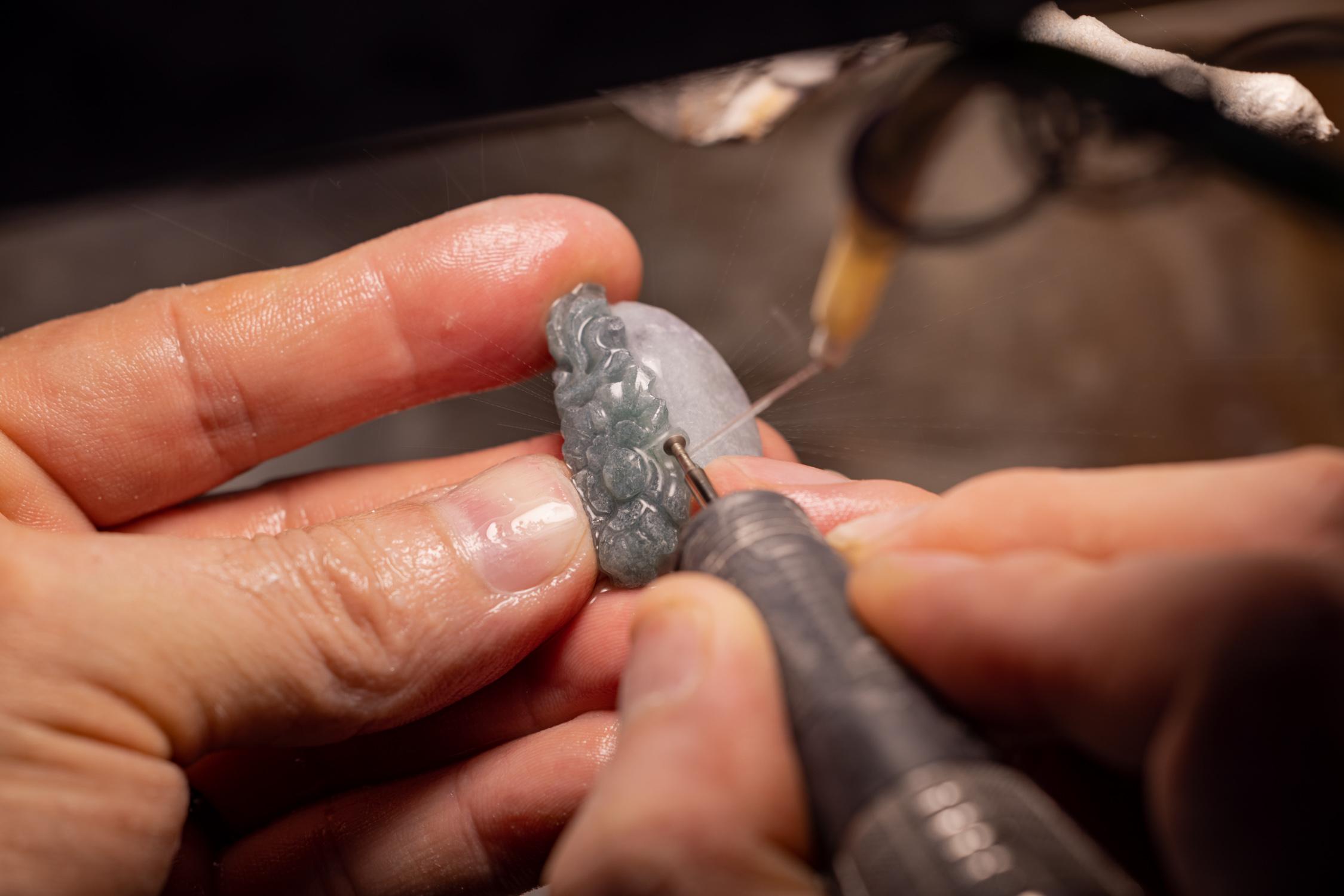 The Intangible Cultural Heritage (ICH) Office will hold the "ICH Craftsman Spirit" Cultural and Natural Heritage Day at the Hong Kong ICH Centre located in Tsuen Wan on June 8 (Saturday). Photo shows a demonstration of the jade carving technique.