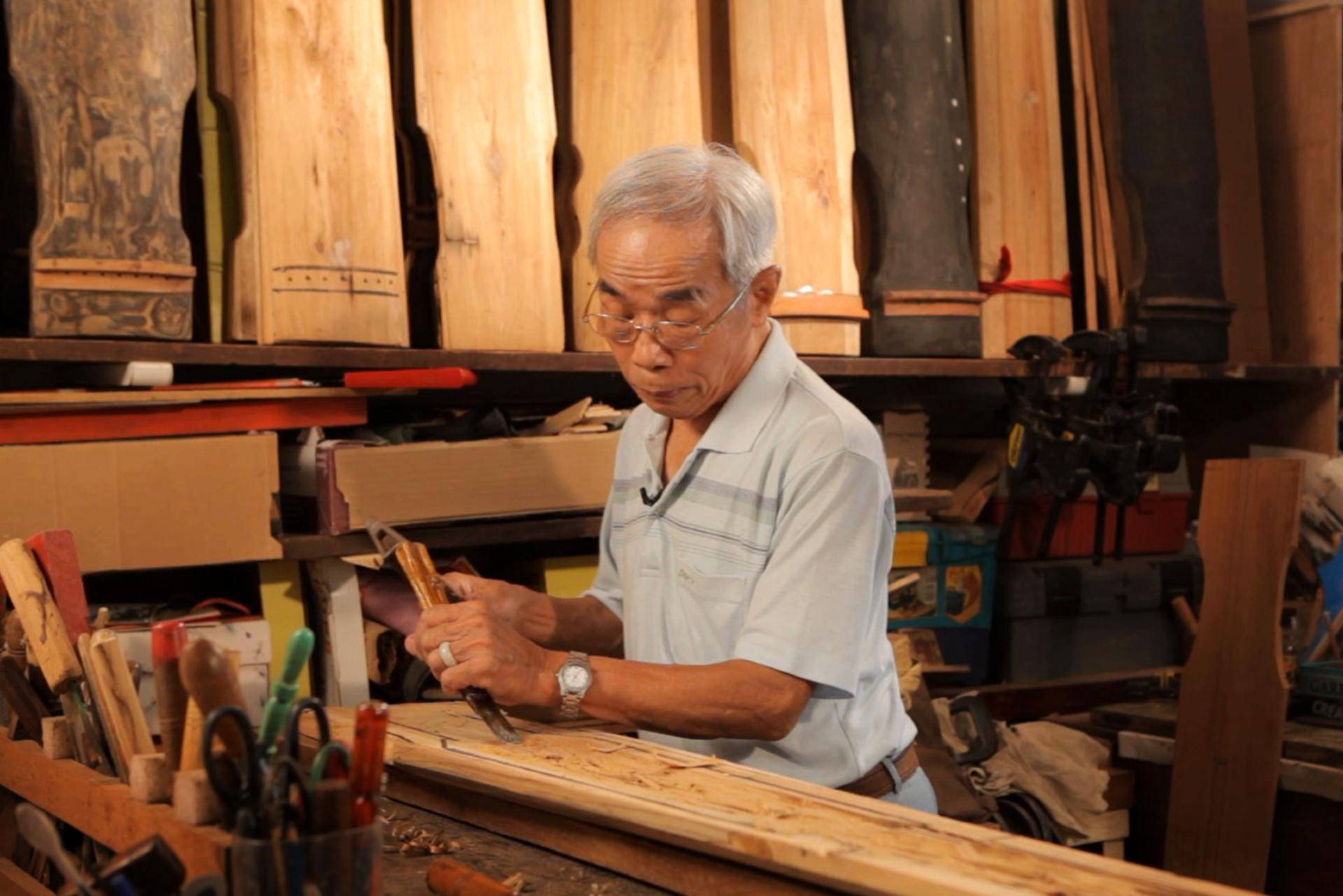 The Intangible Cultural Heritage (ICH) Office will hold the "ICH Craftsman Spirit" Cultural and Natural Heritage Day at the Hong Kong ICH Centre located in Tsuen Wan on June 8 (Saturday). Photo shows a demonstration of the craft of qin making.