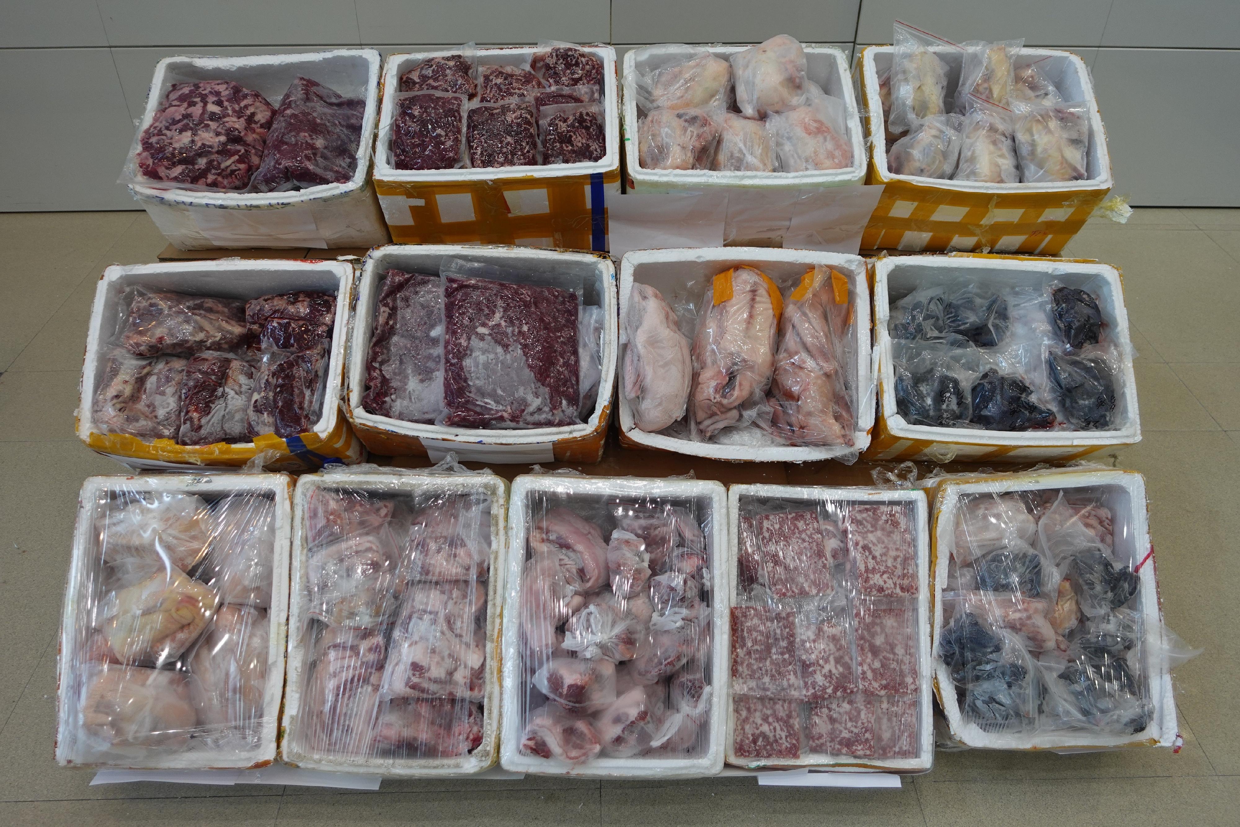 ​Hong Kong Customs mounted an operation against the illegal importation of frozen meat codenamed "Ice Breaker" with Mainland Customs between April and May 2024. During the operation, Hong Kong Customs detected two suspected illegal importations of frozen meat cases. A total of about 1 200 kilograms of suspected illegally imported frozen meat with a total estimated market value of about $72,000 were seized. Photo shows some of the illegally imported frozen meat seized.