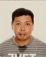Wong Chi-fung, aged 41, is about 1.6 metres tall, 75 kilograms in weight and of fat build. He has a round face with yellow complexion and short black hair. He was last seen wearing a dark T-shirt, dark shorts, white sneakers and carrying a black rucksack.