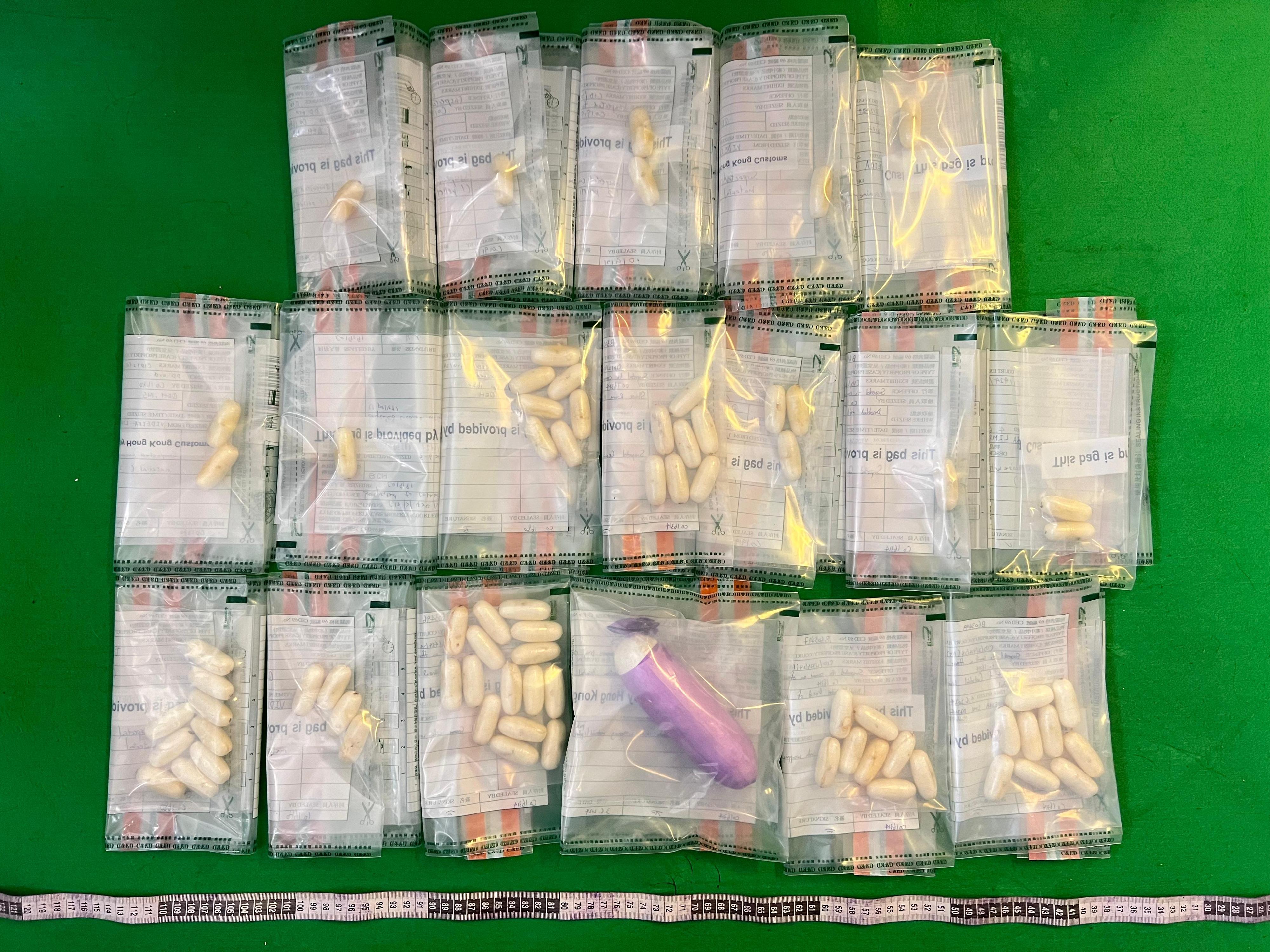 Hong Kong Customs detected a dangerous drugs case involving internal concealment at Hong Kong International Airport on June 3 and seized about 700 grams of suspected cocaine with an estimated market value of about $600,000. Photo shows the suspected cocaine seized.

