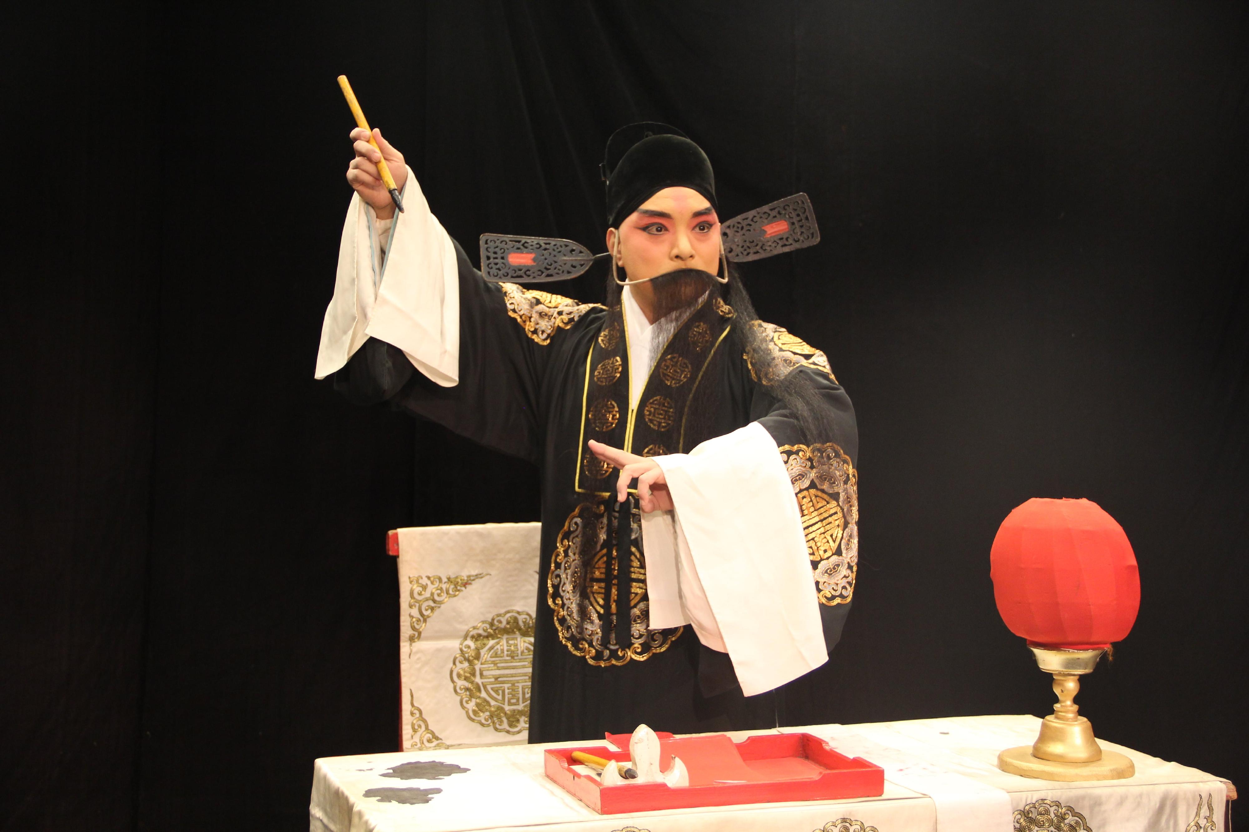 首届中华文化节七月上演两场经典山东柳子大戏。图示《孙安动本》剧照。
