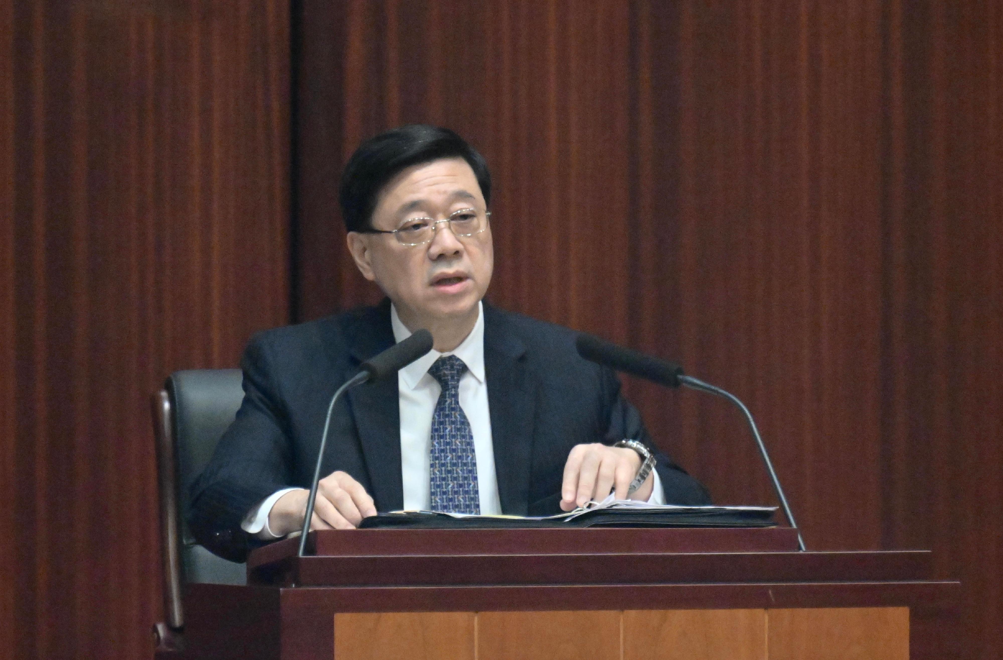 行政長官李家超今日（六月十三日）在立法會出席「行政長官互動交流答問會」。