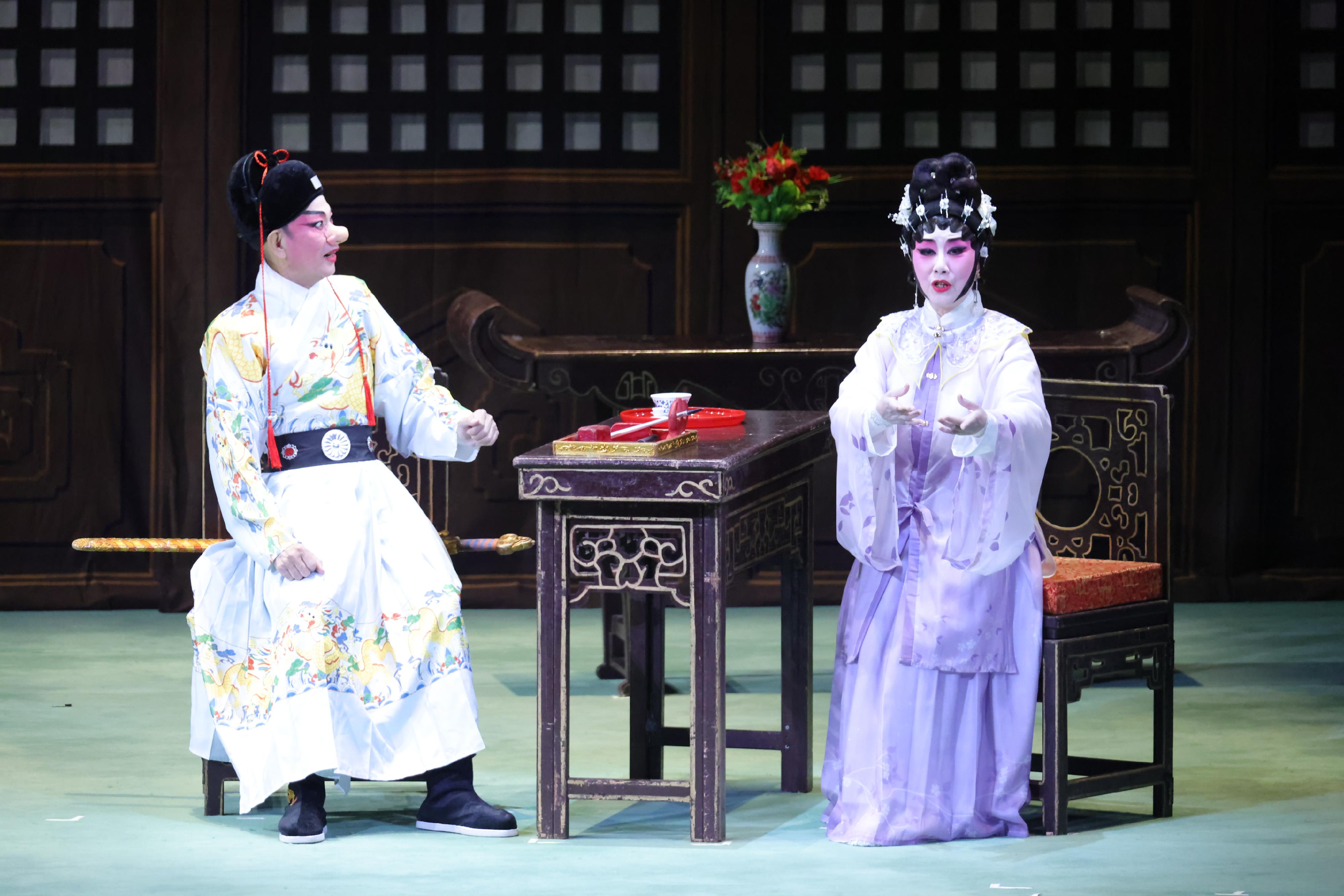 The "Cyrano de Bergerac" - A Cantonese Opera Interpretation kicked off the Chinese opera performances in the inaugural Chinese Culture Festival. Photo shows the scene of the "Cyrano de Bergerac" - A Cantonese Opera Interpretation.