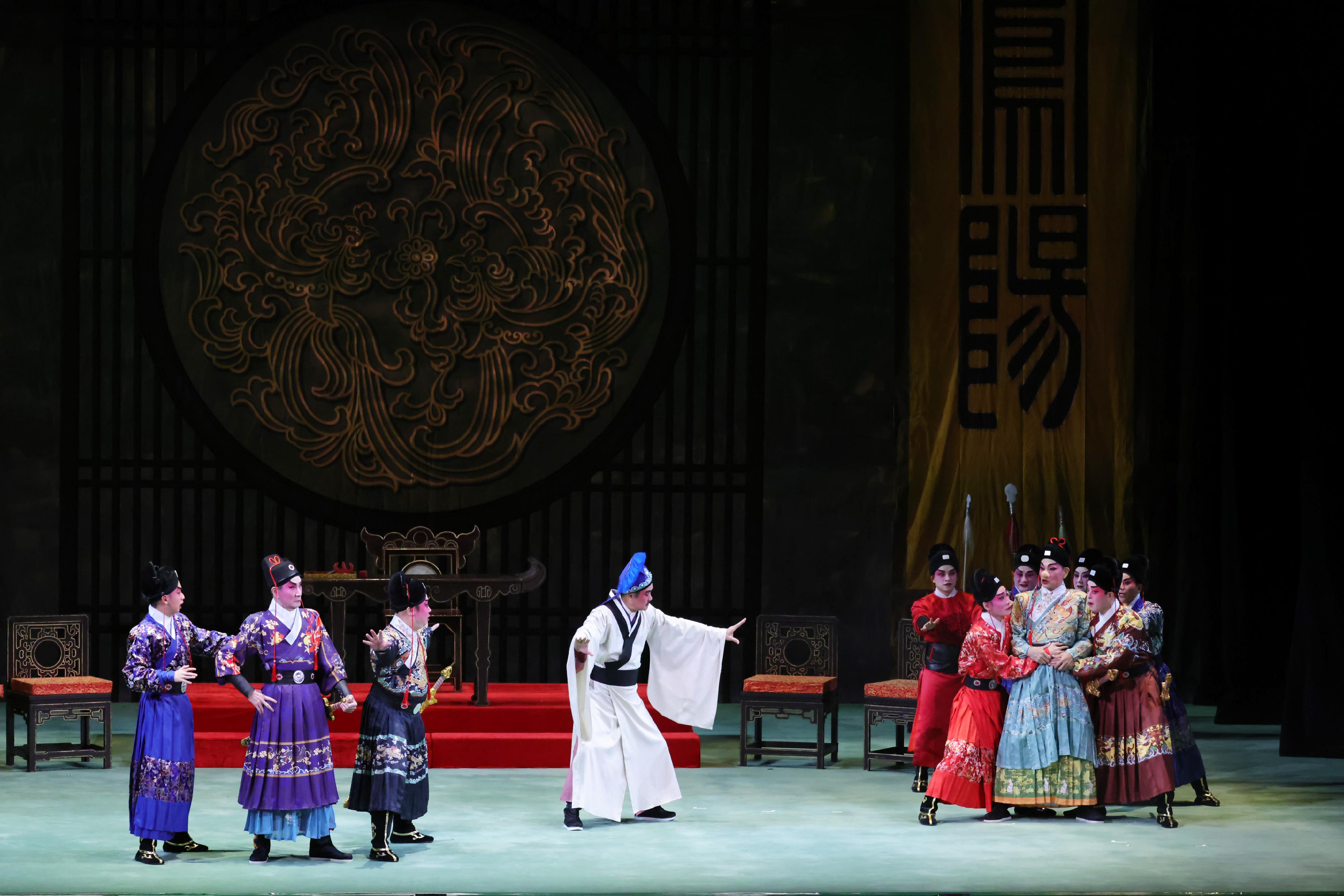 The "Cyrano de Bergerac" - A Cantonese Opera Interpretation kicked off the Chinese opera performances in the inaugural Chinese Culture Festival. Photo shows the scene of the "Cyrano de Bergerac" - A Cantonese Opera Interpretation.