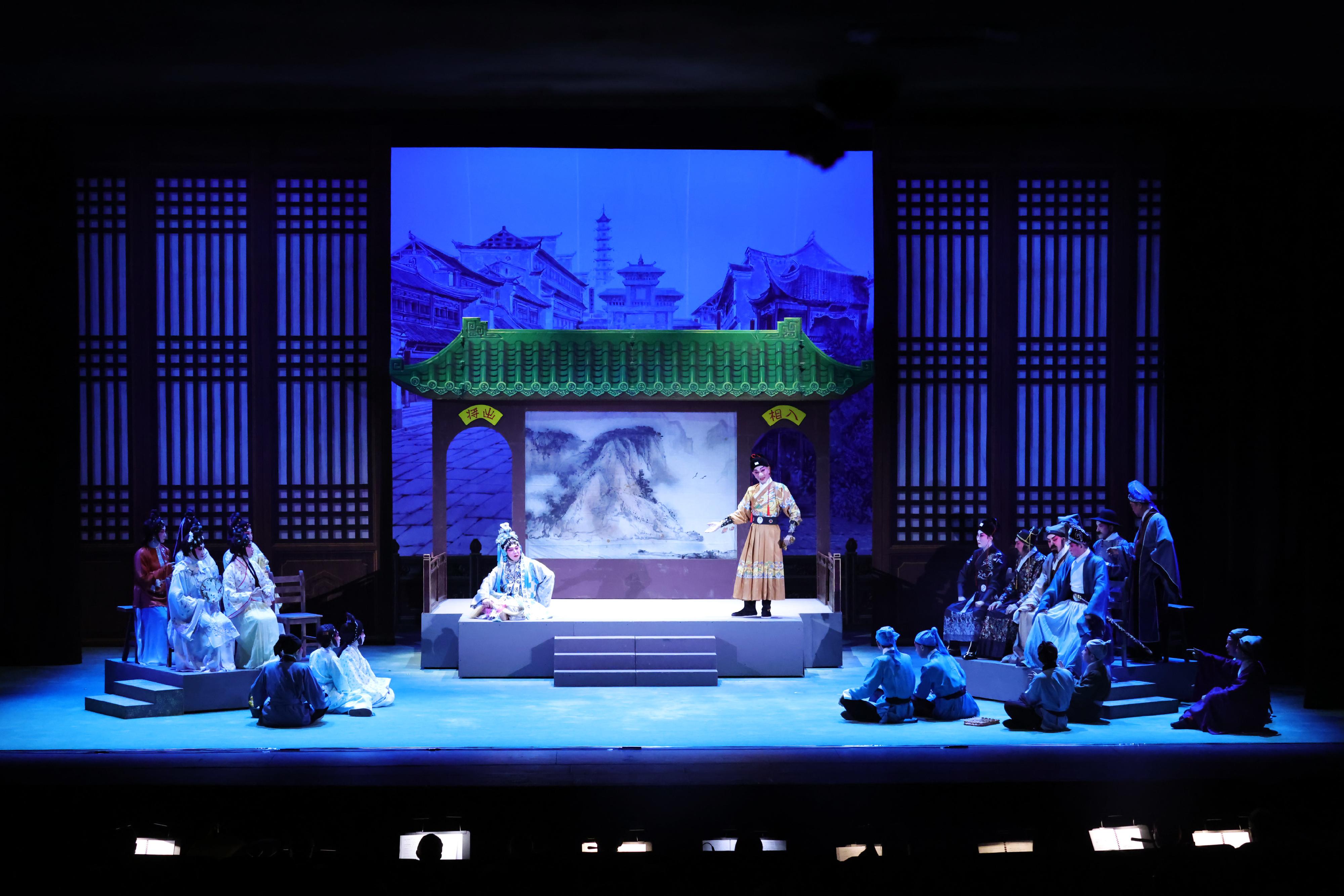 The "Cyrano de Bergerac" - A Cantonese Opera Interpretation kicked off the Chinese opera performances in the inaugural Chinese Culture Festival. Photo shows the scene of the "Cyrano de Bergerac" - A Cantonese Opera Interpretation.