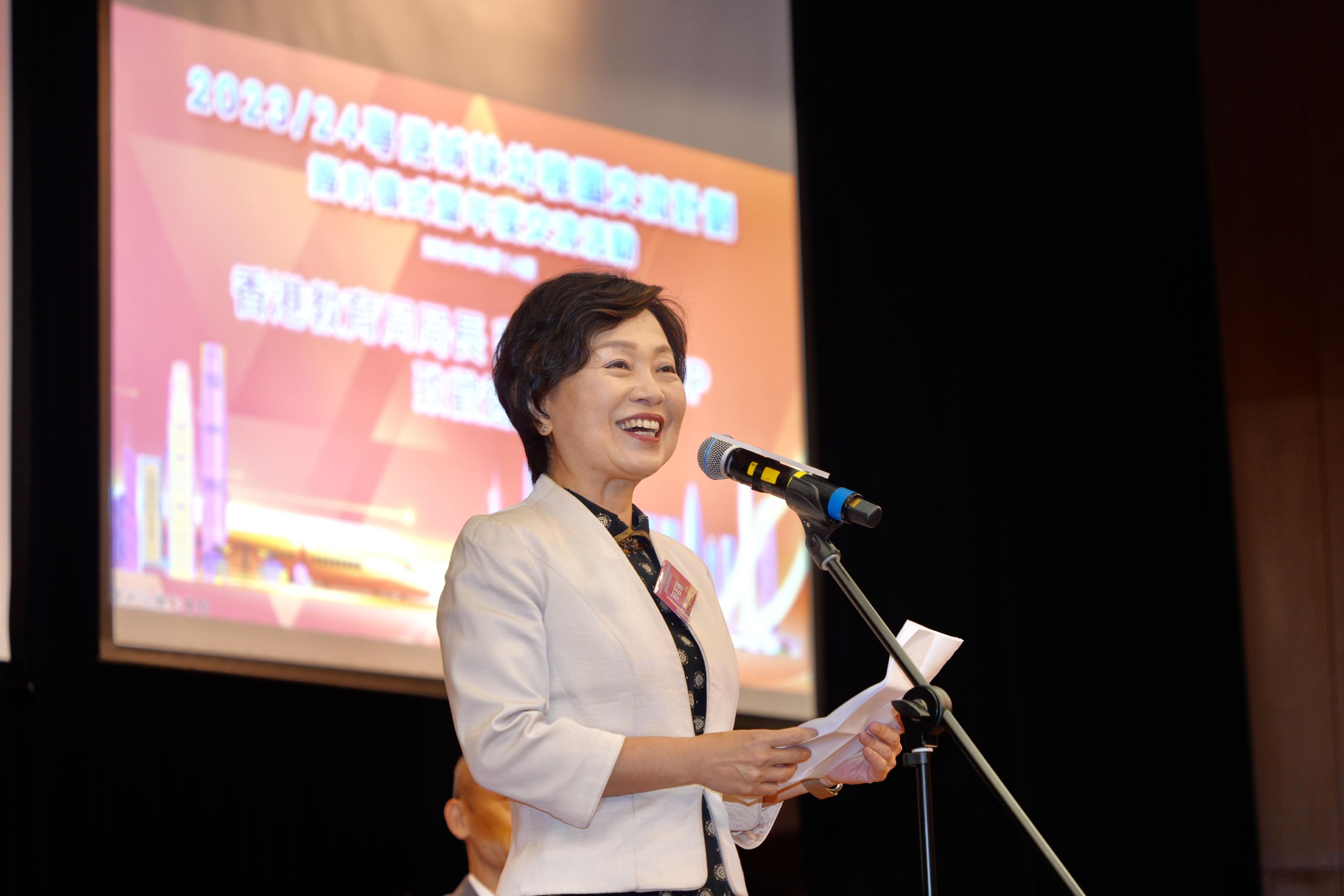 The Secretary for Education, Dr Choi Yuk-lin, addresses the Guangdong-Hong Kong Sister Kindergarten Exchange Programme Signing Ceremony and Annual Exchange Activity today (June 14).
