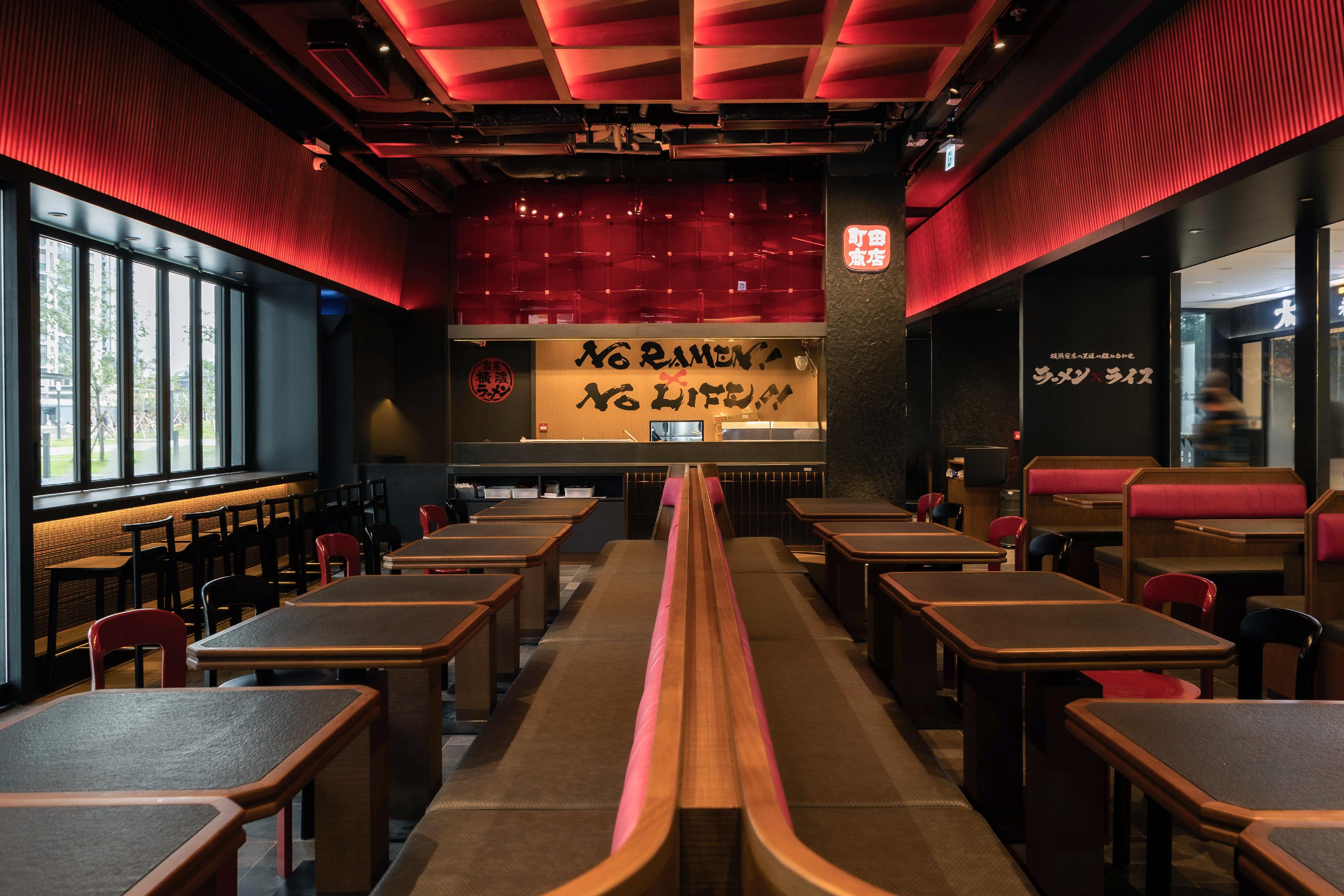 Invest Hong Kong (InvestHK) announced that Gift Holdings Inc from Japan opened its first “Machida Shoten” ramen store in Hong Kong today (June 27), bringing authentic Yokohama style ramen to the city. Photo shows the interior design of its first store. 

