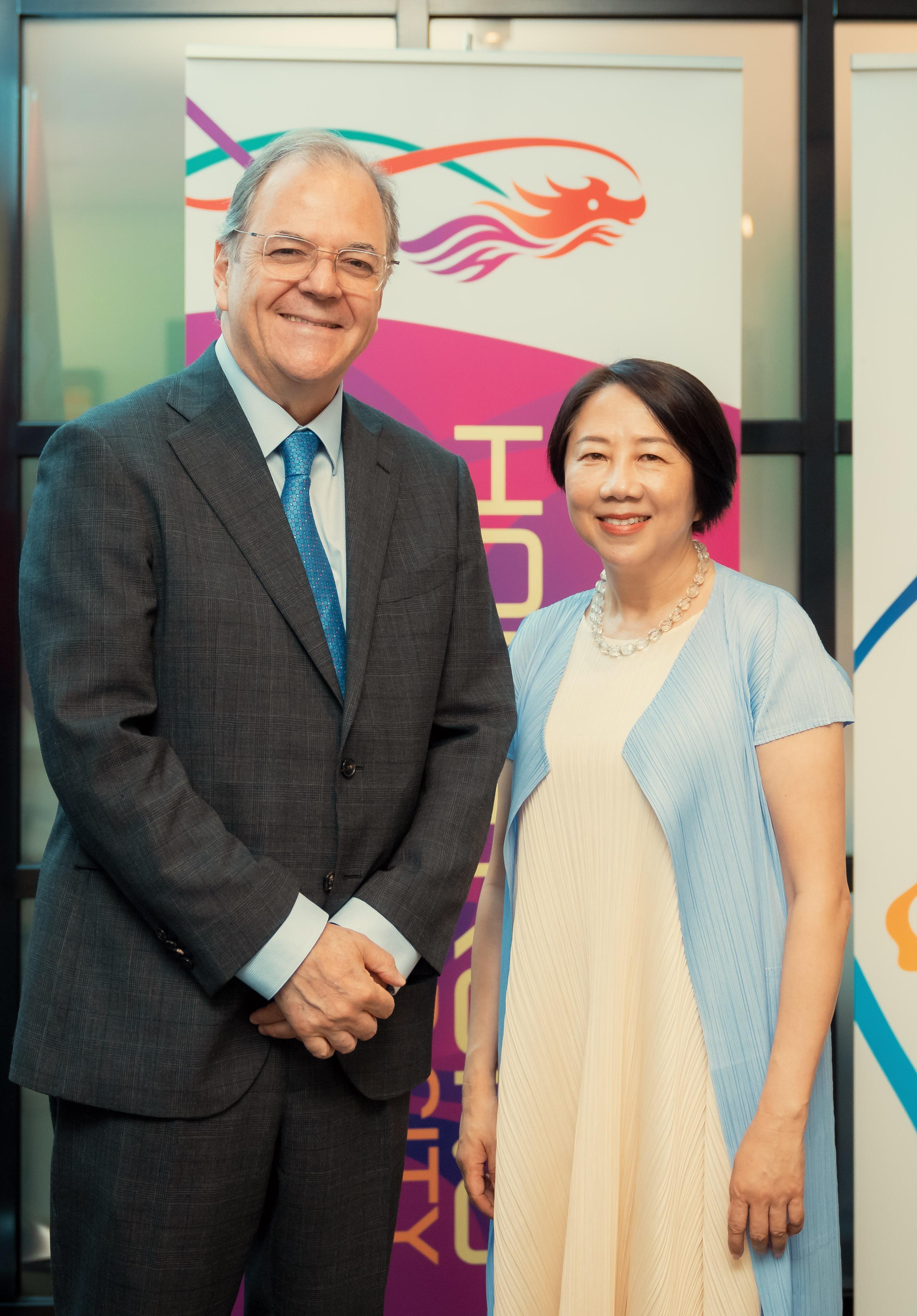 The Permanent Representative of the Hong Kong Special Administrative Region of China to the World Trade Organization (WTO), Miss Winky So (right), pictured at the reception with the Ambassador and Permanent Representative of the Permanent Mission of Brazil to the WTO and other International Organizations in Geneva, Mr Guilherme de Aguiar Patriota.