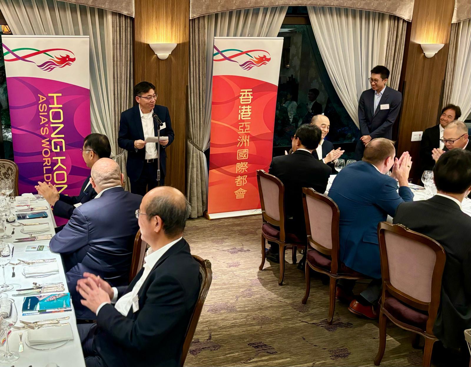 The Chairman of the Hong Kong Maritime and Port Board and the Secretary for Transport and Logistics, Mr Lam Sai-hung, gives a brief outline on Hong Kong's advantages as an international maritime centre during a business dinner held tonight (July 3) with the Japanese Shipowners' Association.