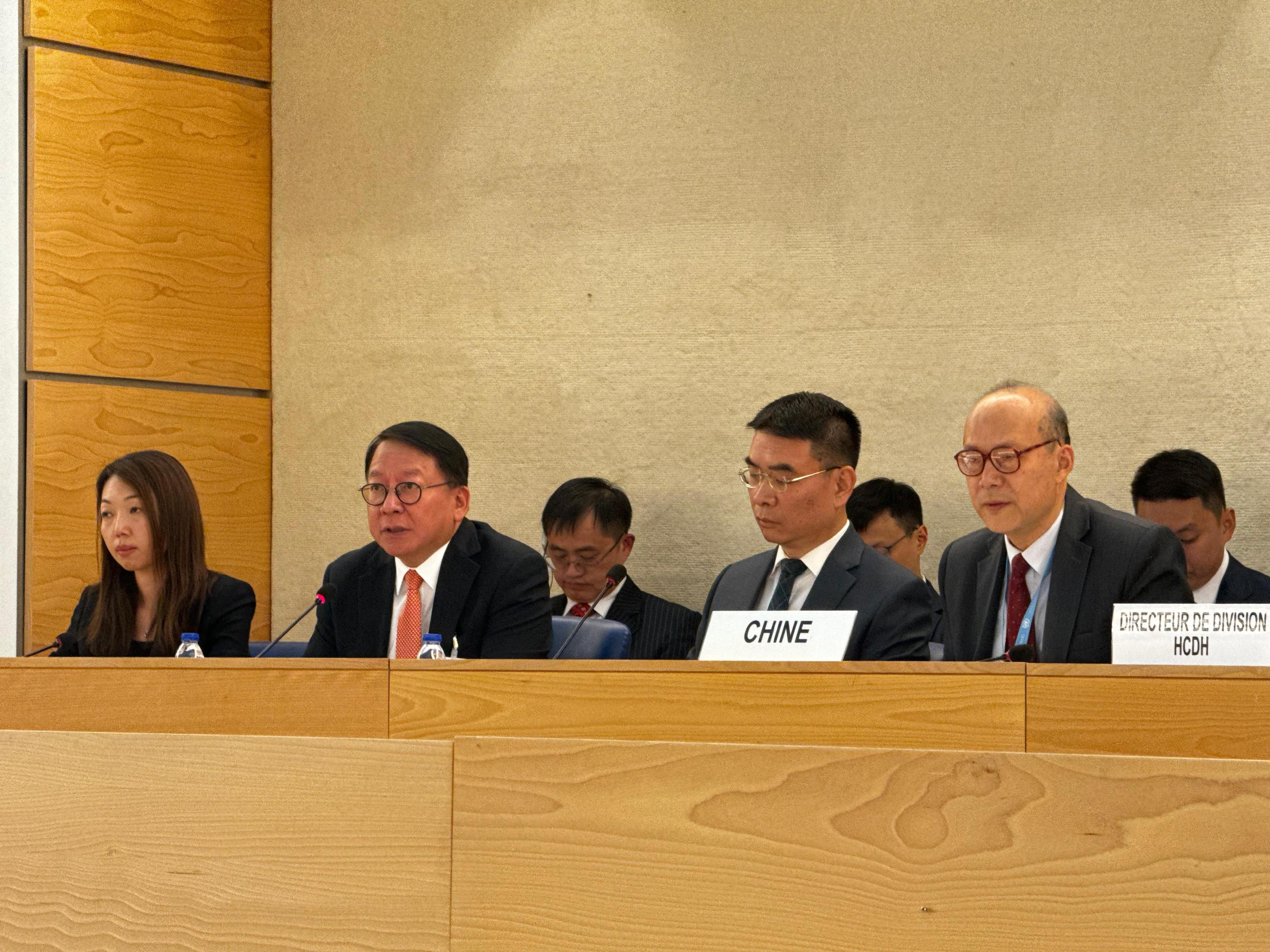 The Chief Secretary for Administration, Mr Chan Kwok-ki (second left), as Deputy Head of China’s delegation, attends and speaks at the plenary meeting of the United Nations Human Rights Council in Geneva, Switzerland, on July 4 (Geneva time). The meeting discusses the review report on China, which includes contents about the Hong Kong Special Administrative Region, of the Working Group on the Universal Periodic Review of the Council.
