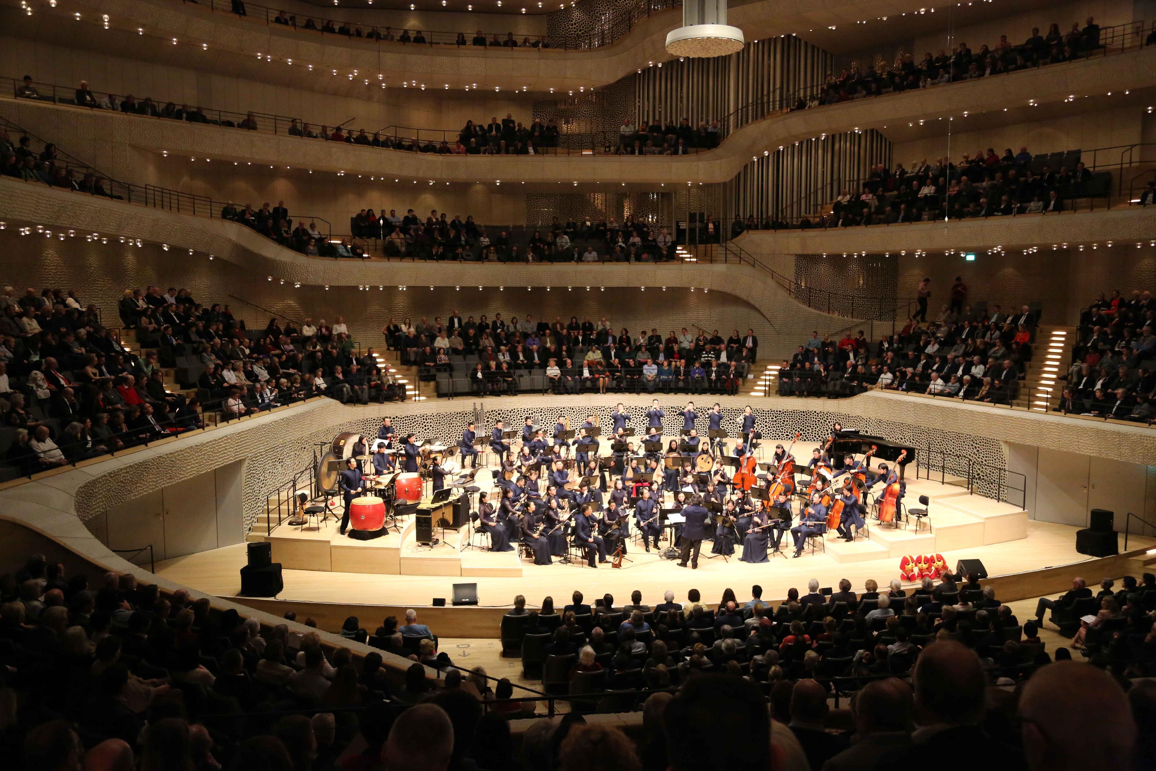 The Shanghai Chinese Orchestra (SHCO) will present two performances at the inaugural Chinese Culture Festival. Photo shows the SHCO.
